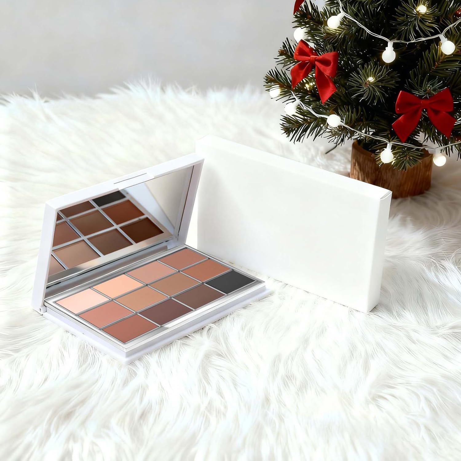 SZDYM Chameleon Eyeshadow Palette blendable formula builds seamless eye looks.