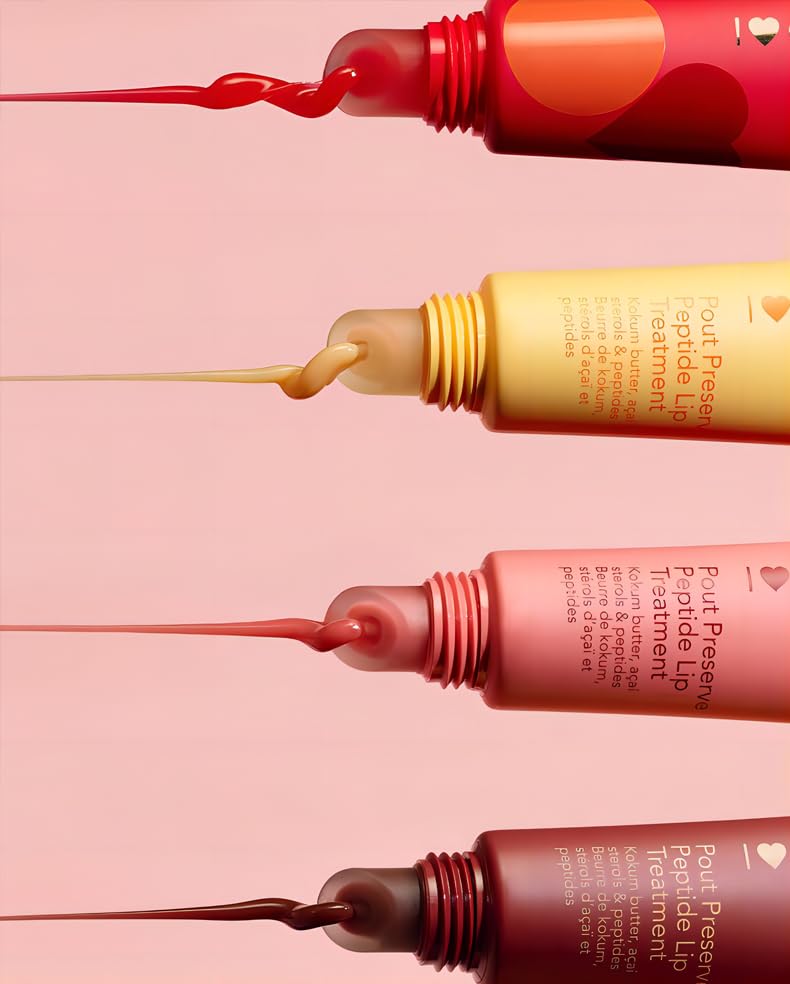 TAIKELOP close-up lip glow demonstrates moisturized, luminous lips