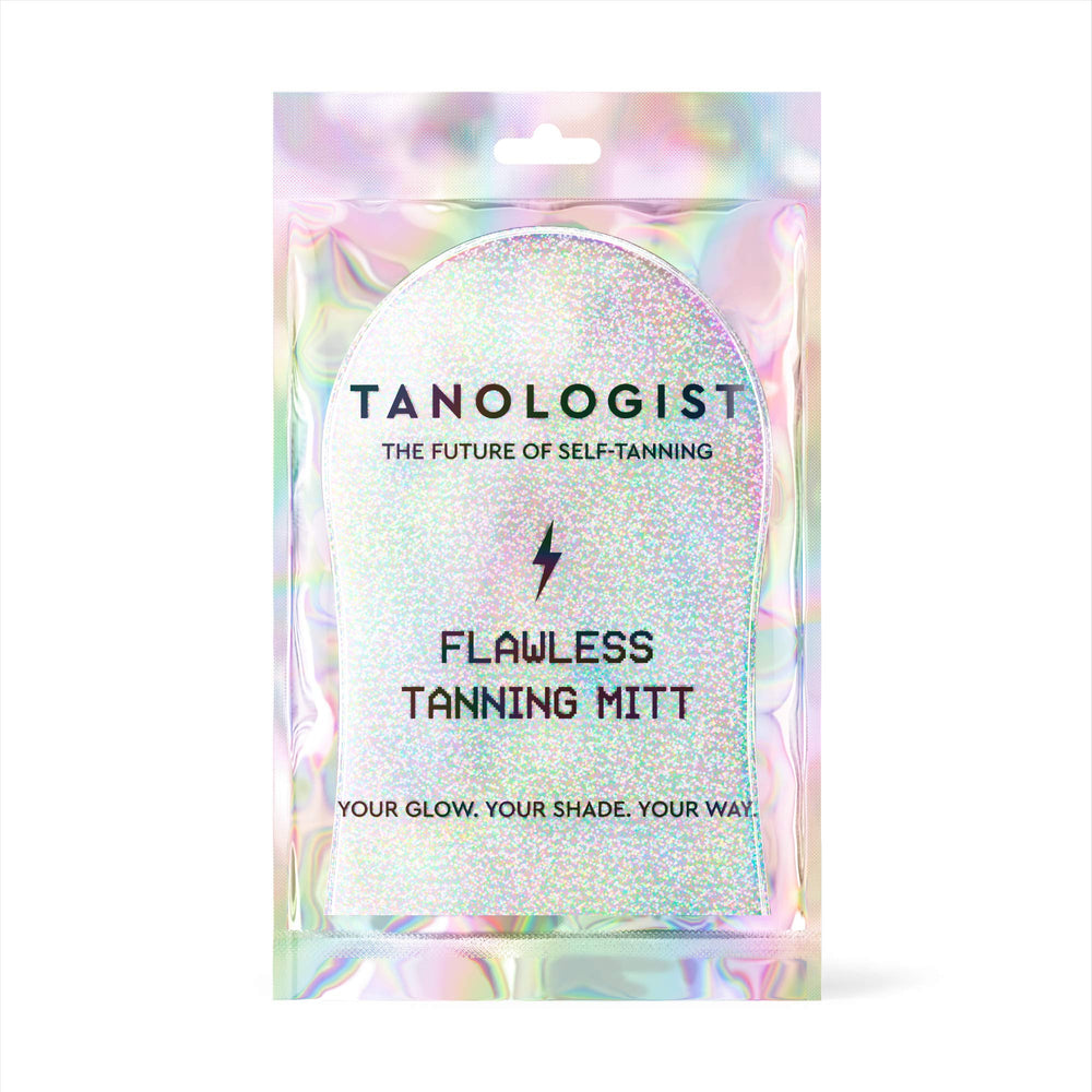 Tanologist Flawless Mitt applying mousse for smooth, streak-free color