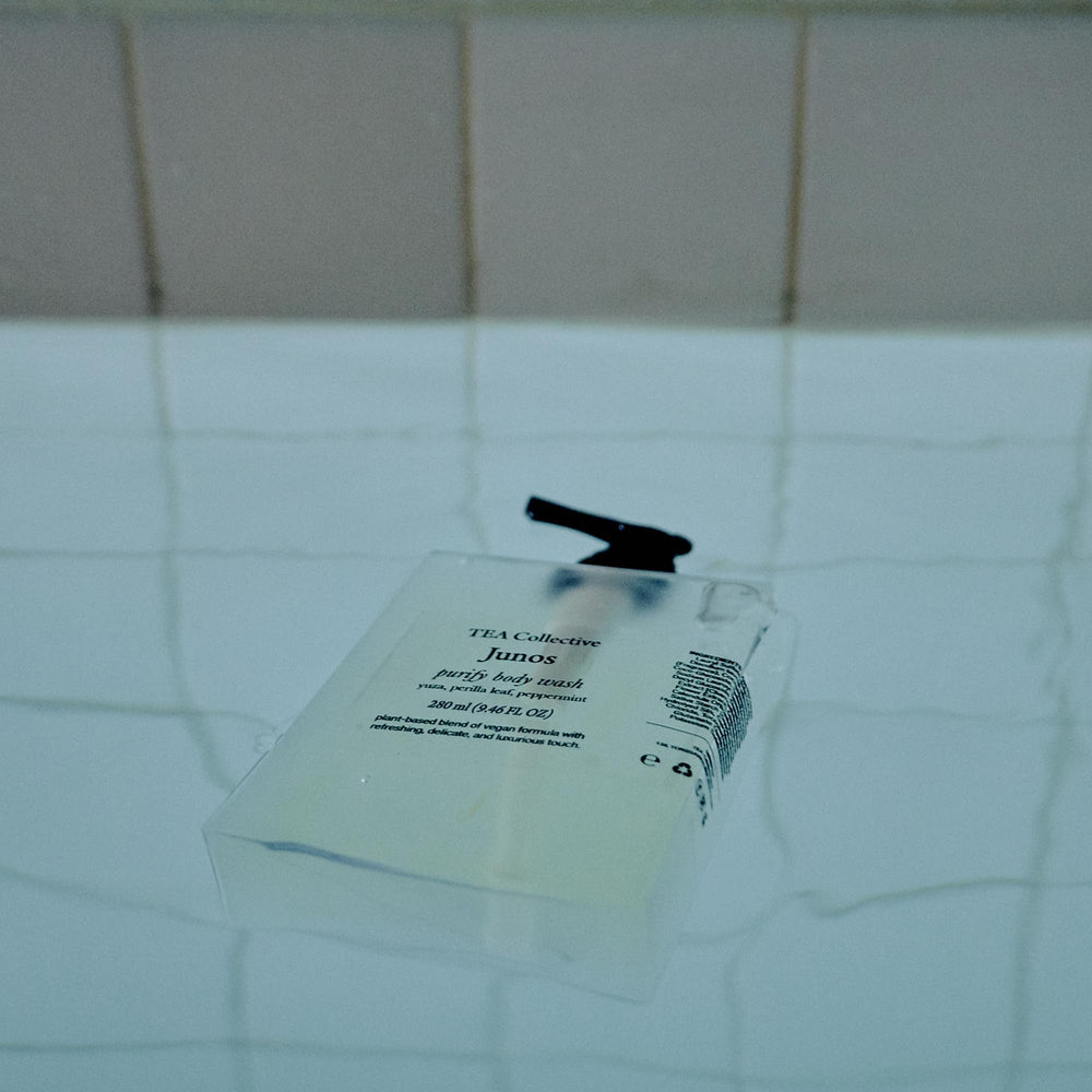 Rich lather forms while washing with Junos Purify Body Wash.