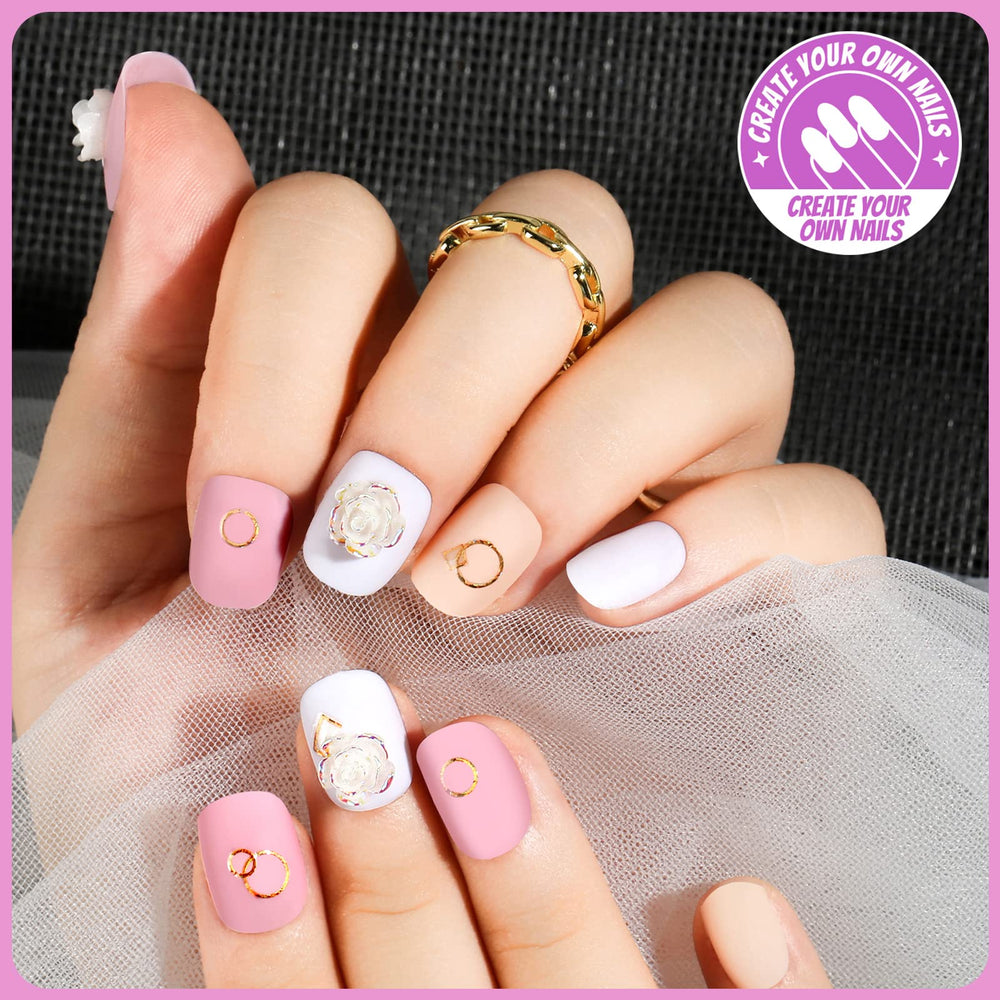 Teenitor flower charms and gold designs for decorative nail art.