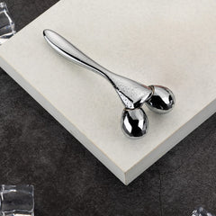Tekson Zine Alloy Face Roller soothes the neck with a refreshing cool massage