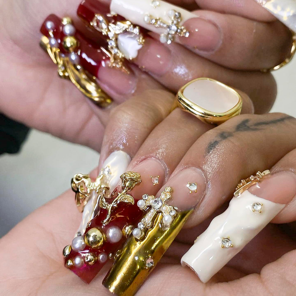 TemBelle heart charm provides playful glam for versatile nail styling.