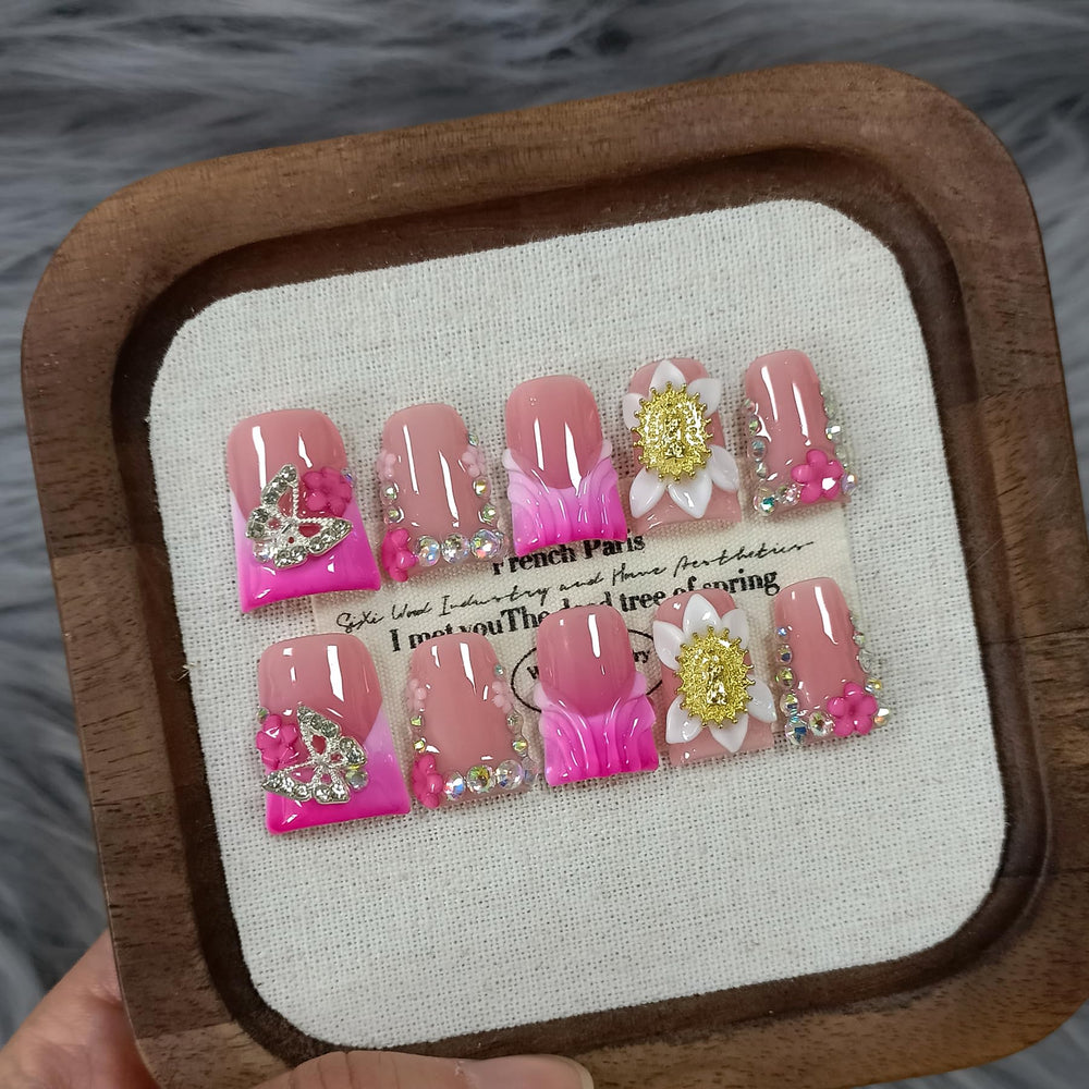 TENPAL Duckbill nails with glossy pink French tip for instant glam.
