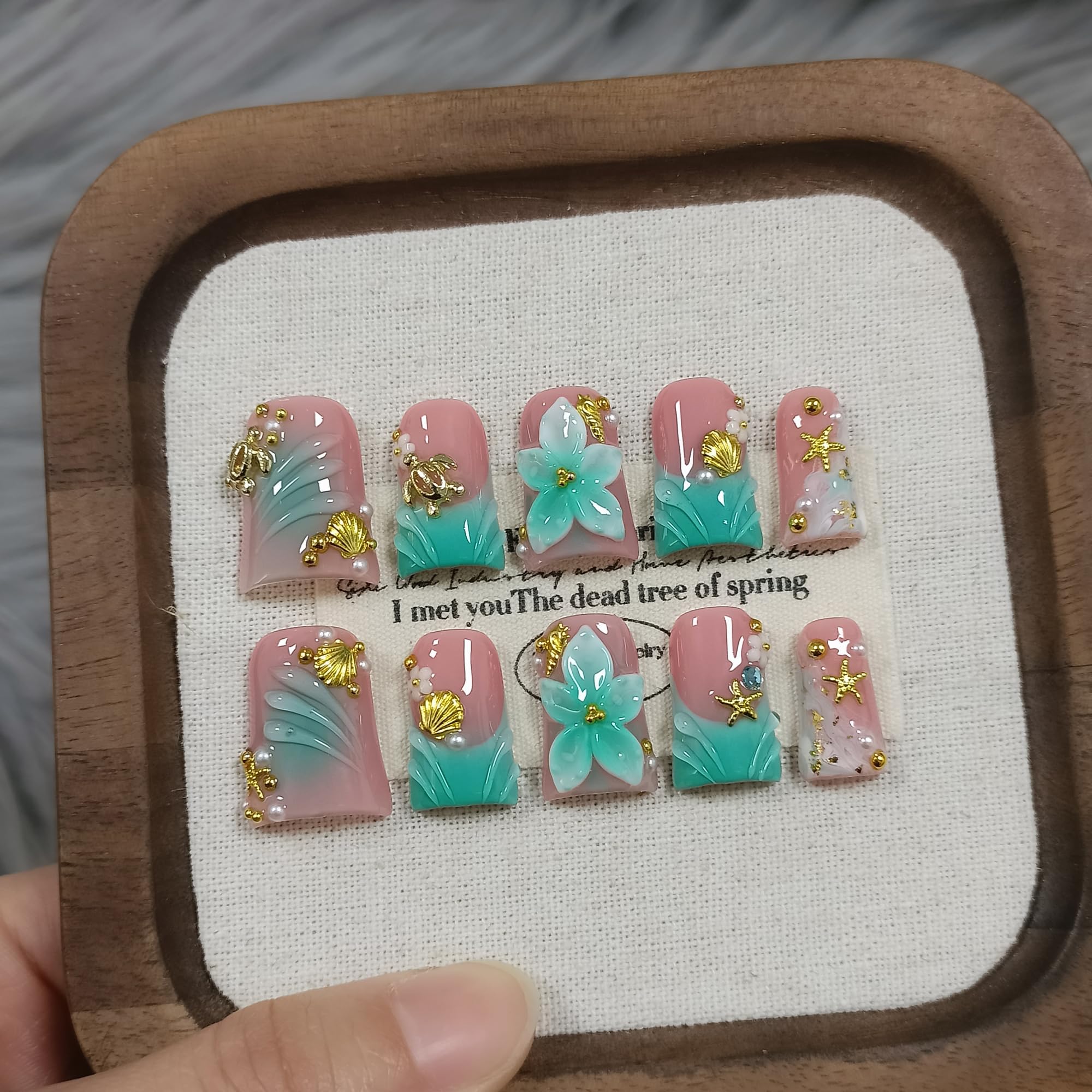 TENPAL icy glossy mermaid Y2K nails offer resort-ready shimmer