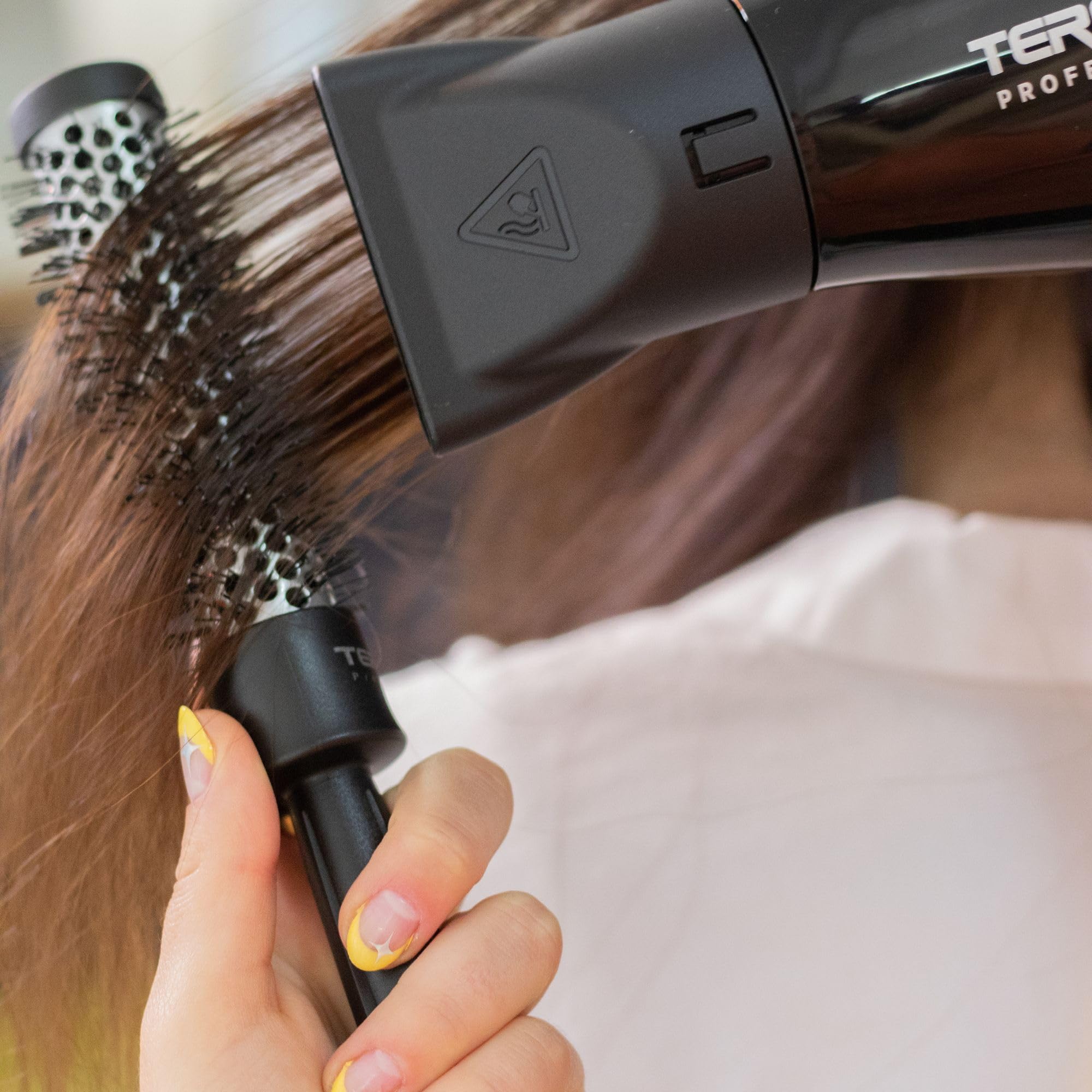 Termix Thermic Brush Kit barrel detail, aluminum surface and airflow design