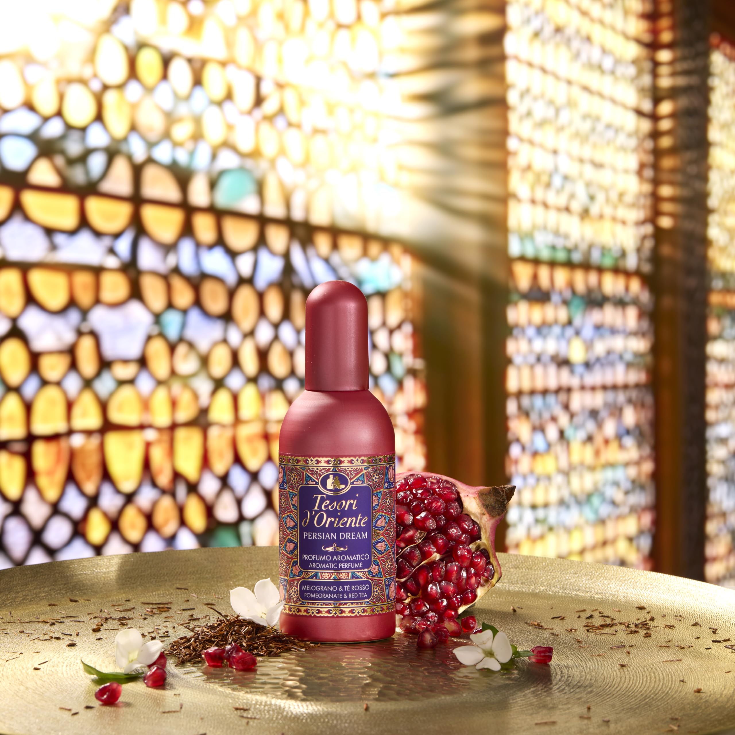 Tesori d'Oriente Persian Dream bottle closeup reveals premium packaging.