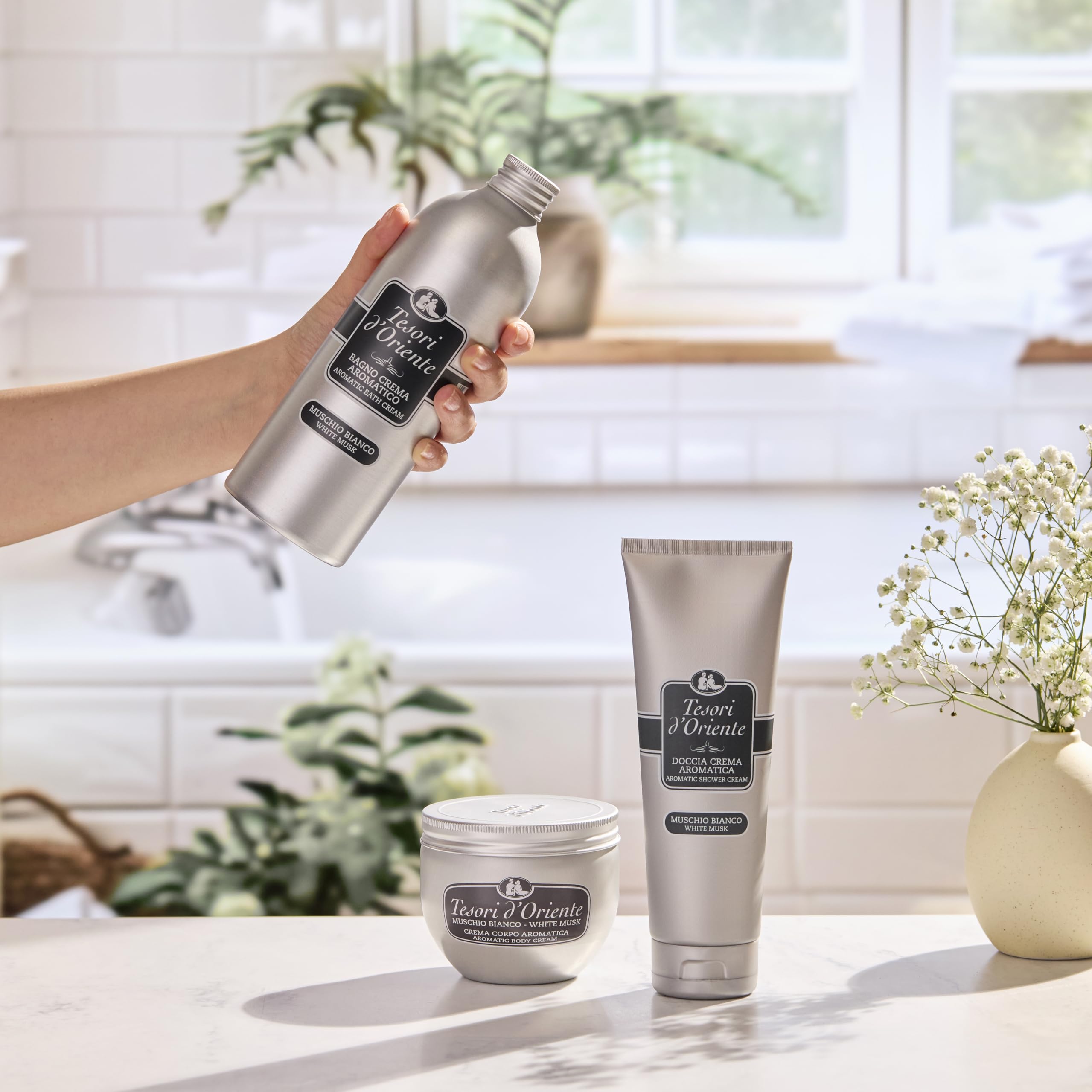 Tesori d'Oriente packaging evokes Italian luxury and care.