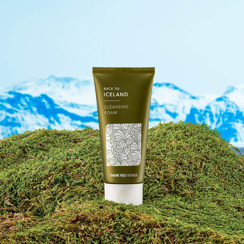 THANKYOU FARMER Back To Iceland Cleansing Foam rich-lather close-up