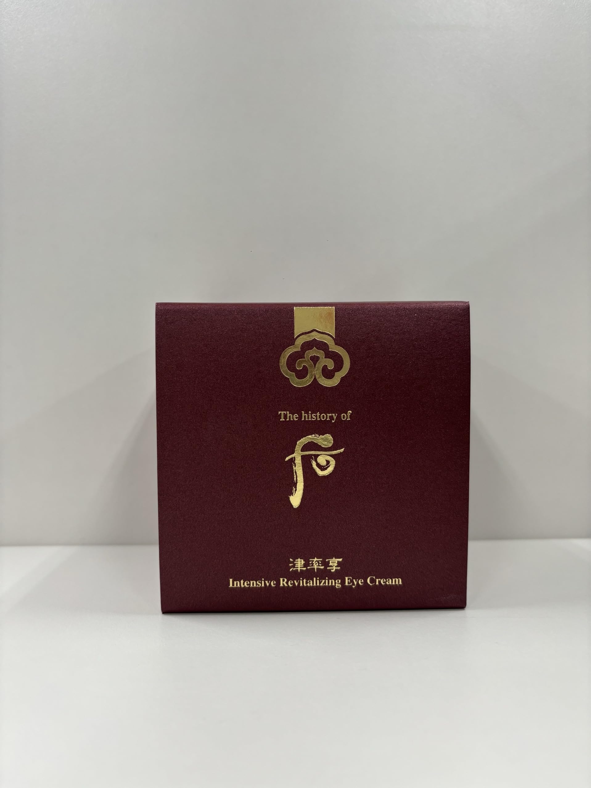 Back packaging detail with ingredients hints and usage cues for a calm routine