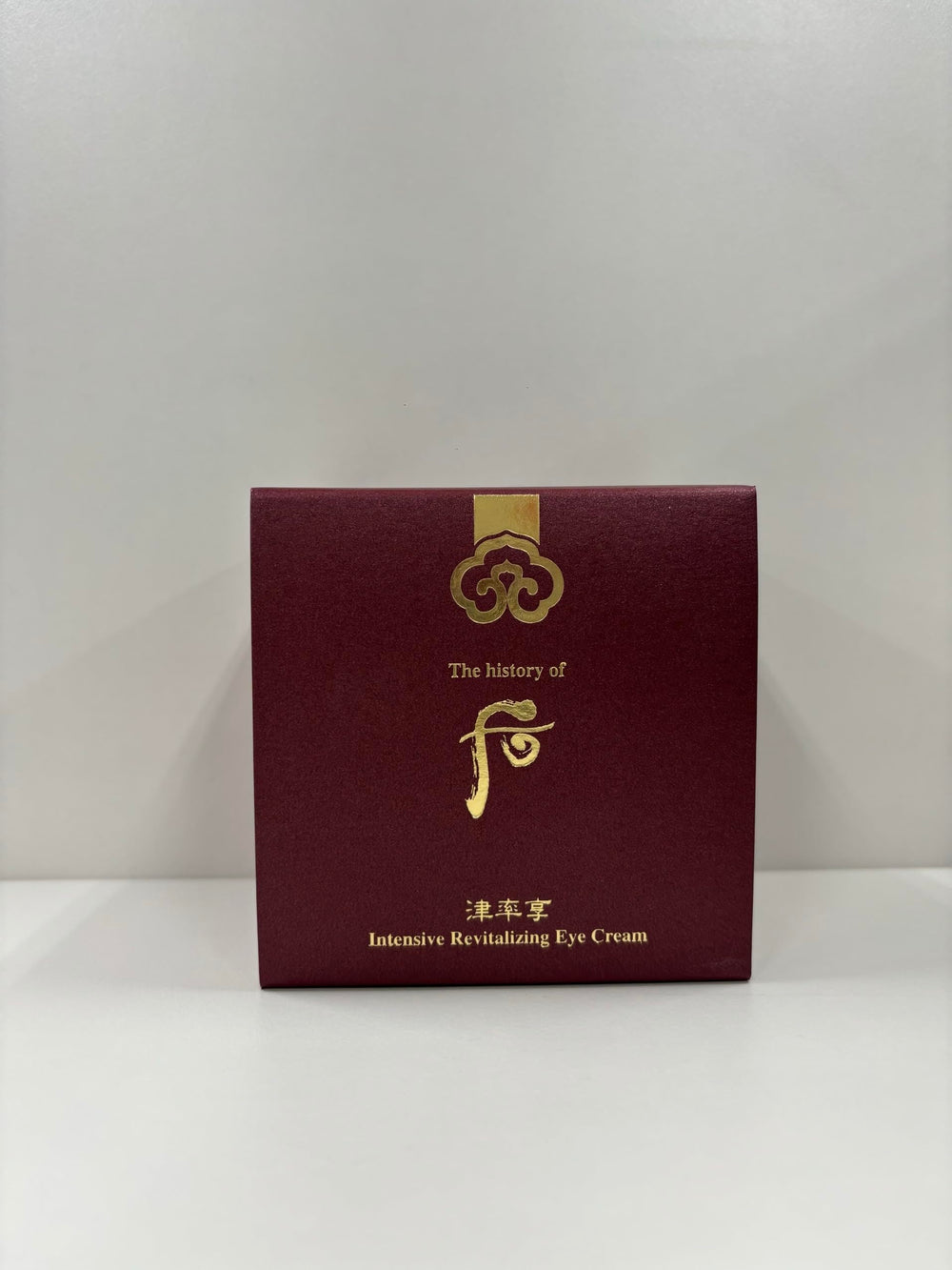 Back packaging detail with ingredients hints and usage cues for a calm routine