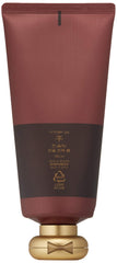 Lather demonstration of rich foam from Jinyulhyang cleansing foam