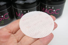 The Magic Pads 2% glycolic wipes close-up highlighting anti-aging action on skin