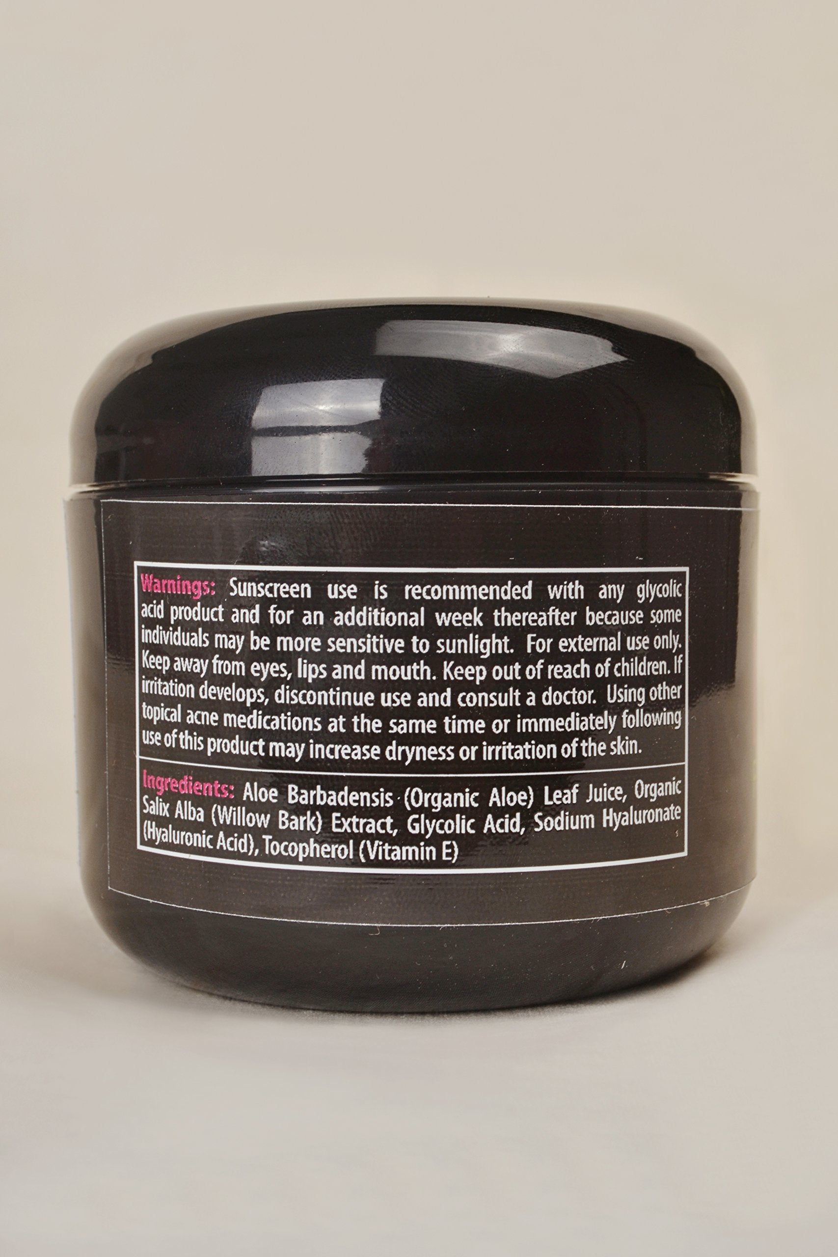 The Magic Pads demonstrates skin tone refinement using glycolic exfoliation