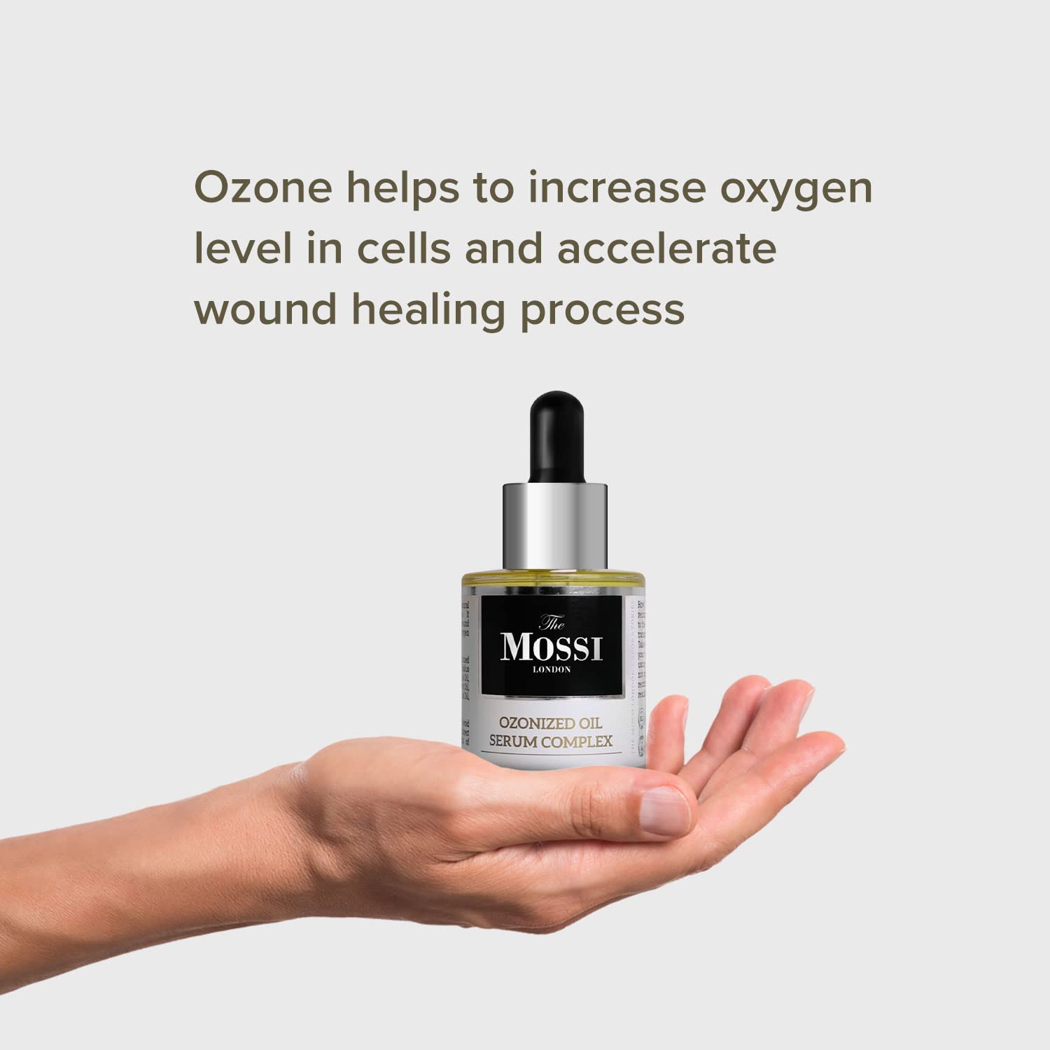 The Mossi London botanical extracts on packaging that promote soothing comfort.