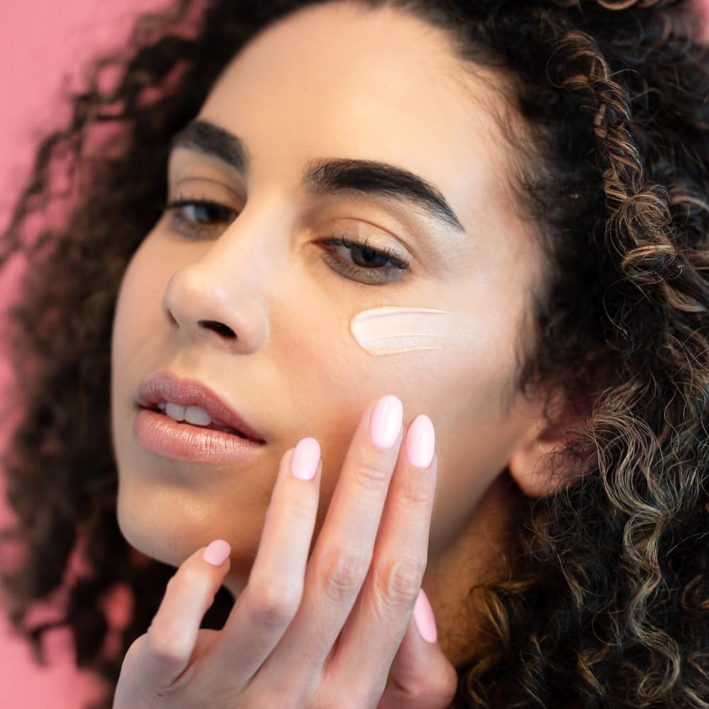 The Organic Pharmacy Centella Asiatica leaves highlighting collagen-boosting comfort
