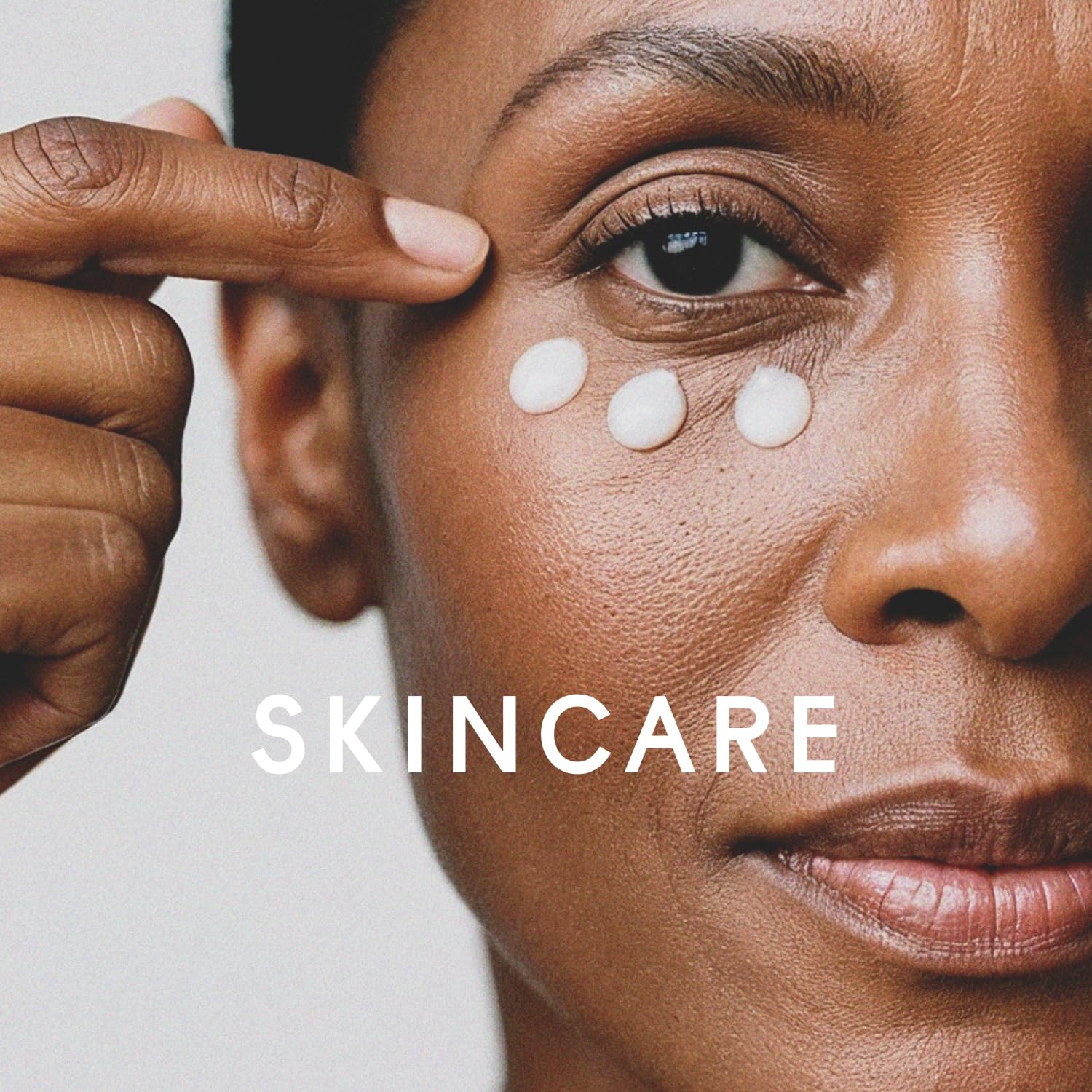 Sleek packaging protects potent formula and preserves freshness.