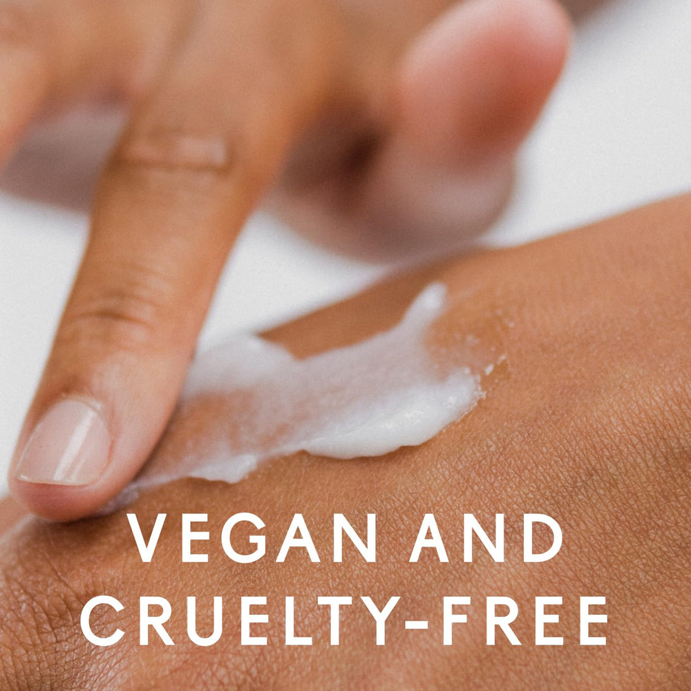 Lightweight texture demonstrates easy absorption and refreshing feel.