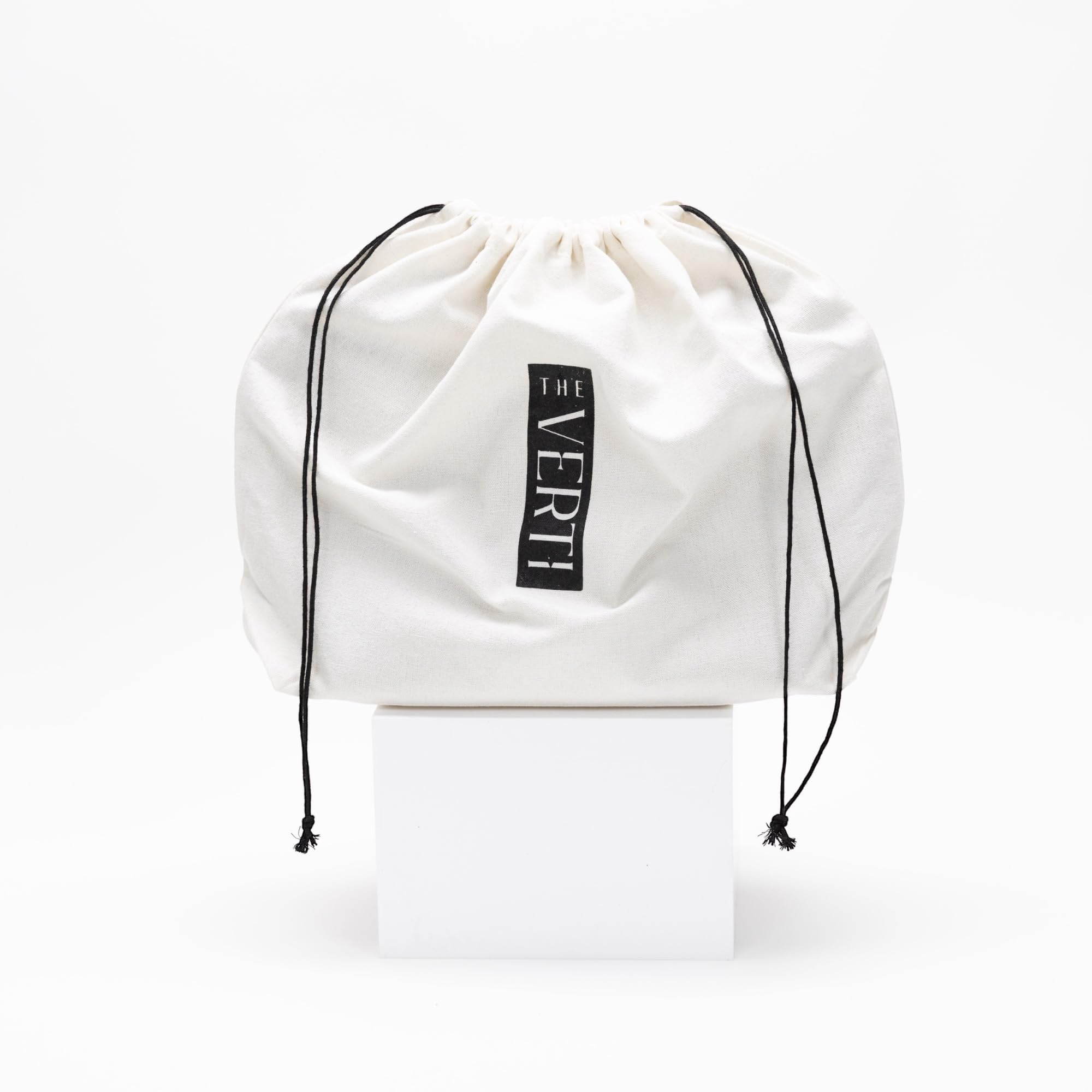 The Verti serves as a multipurpose organizer for grooming and travel routines.