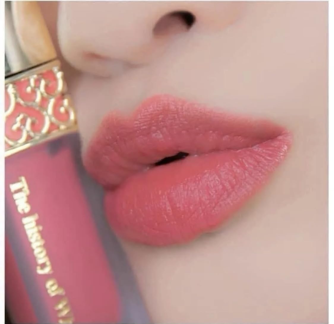Product packaging featuring the Glow Lip Balm and pouch.