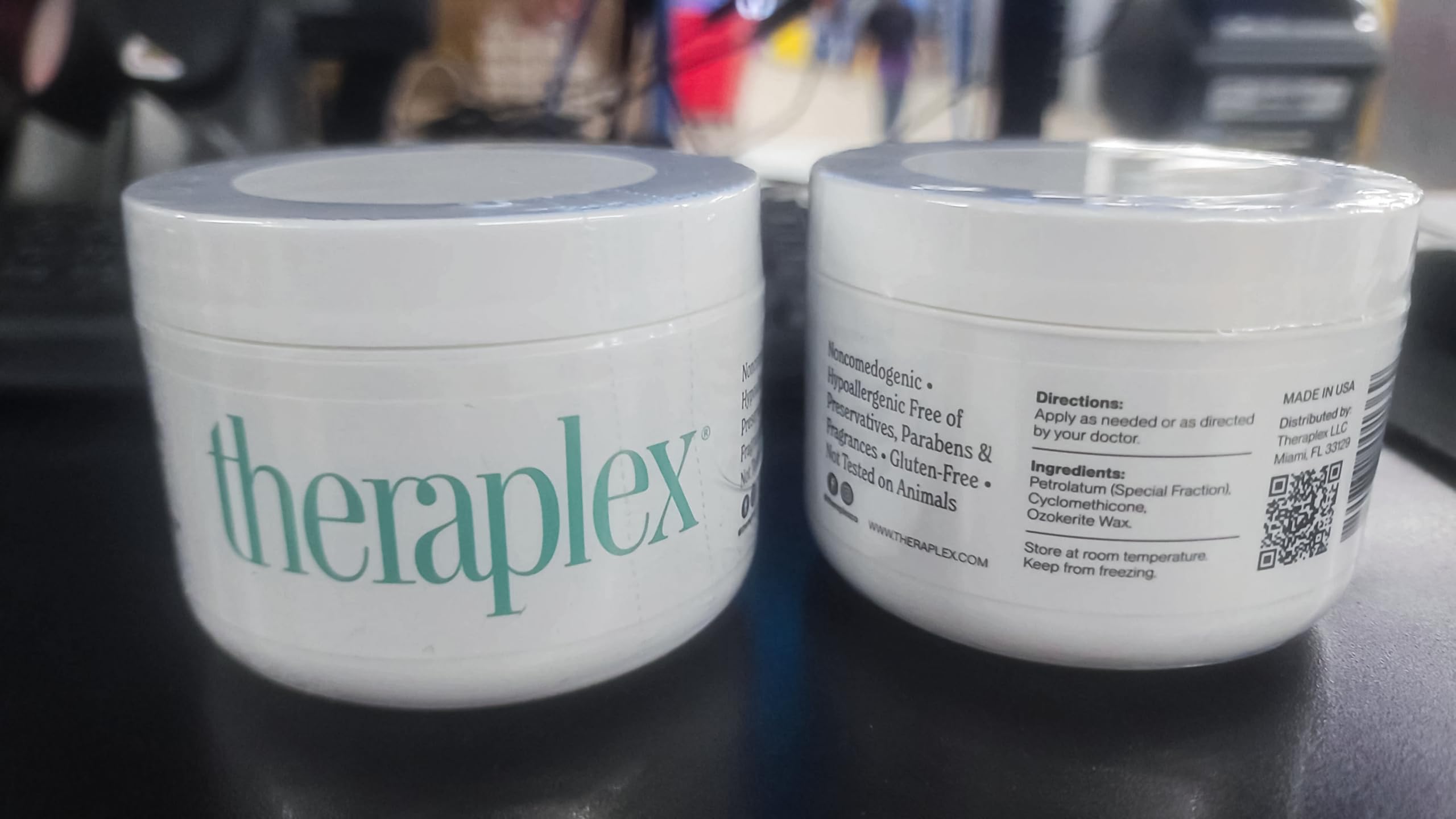 Dermatologist-recommended Theraplex Emollient Cream branding