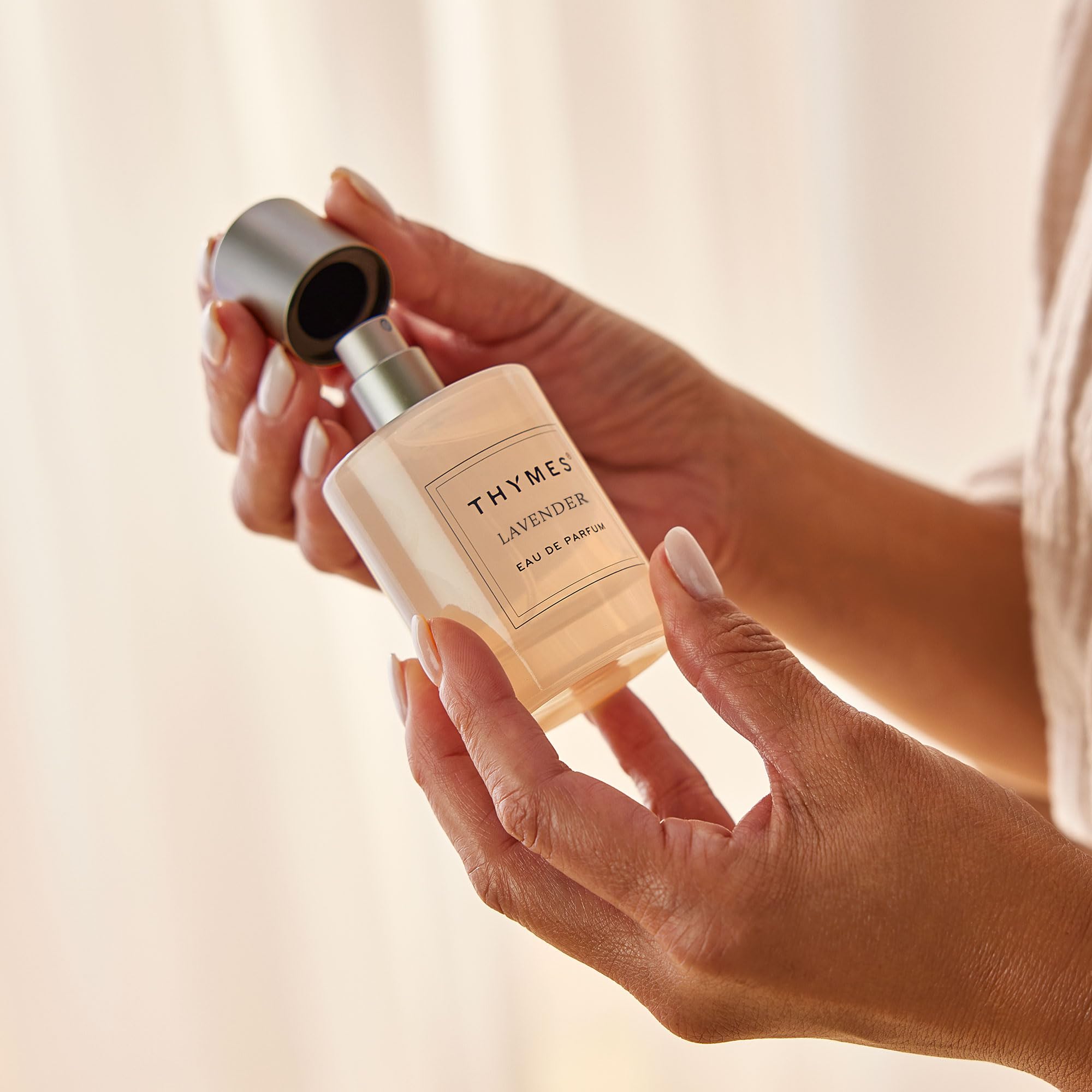 Thymes clary sage accent adds refreshing depth to the scent.