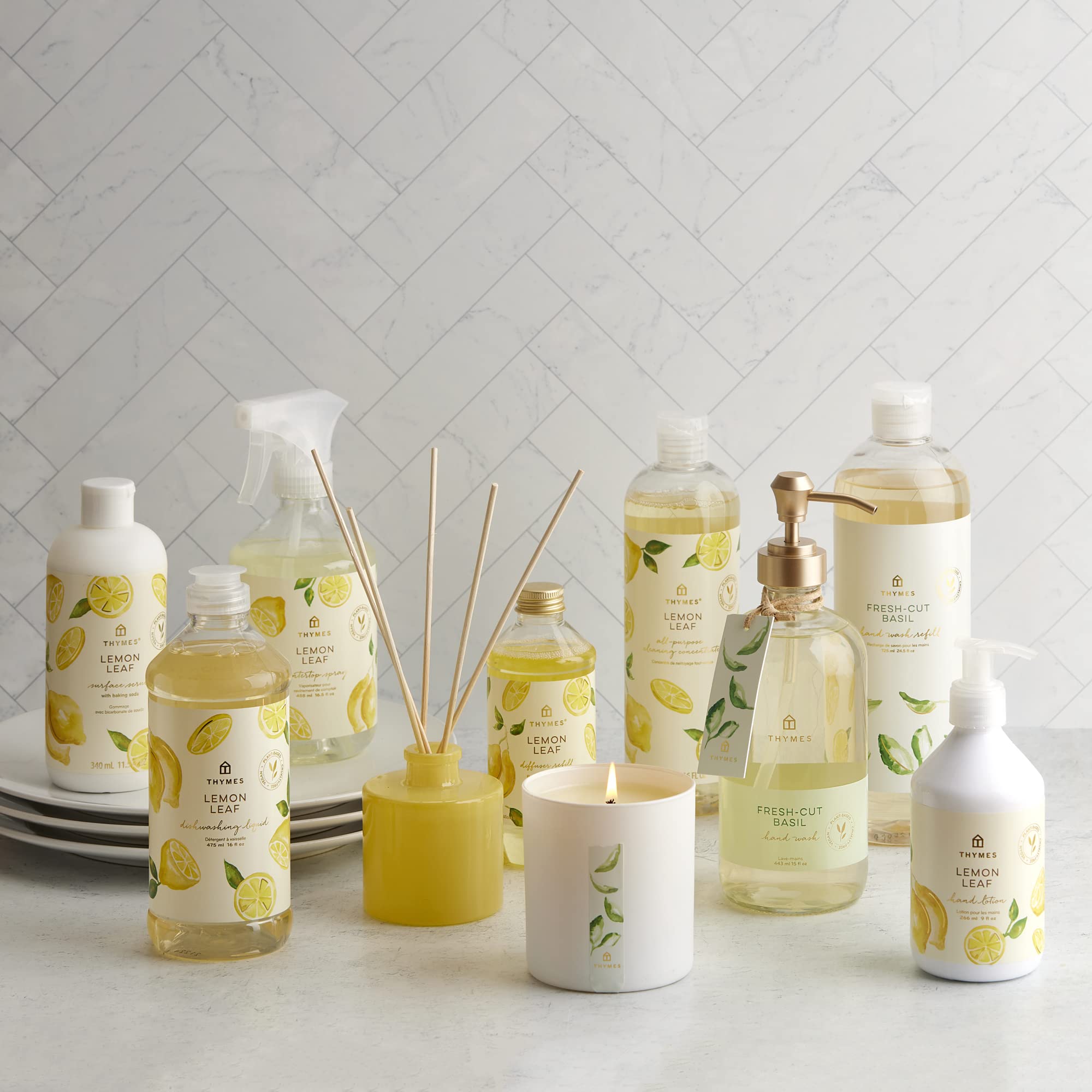 Thymes Lemon Leaf fragrance pour detail releasing scent.