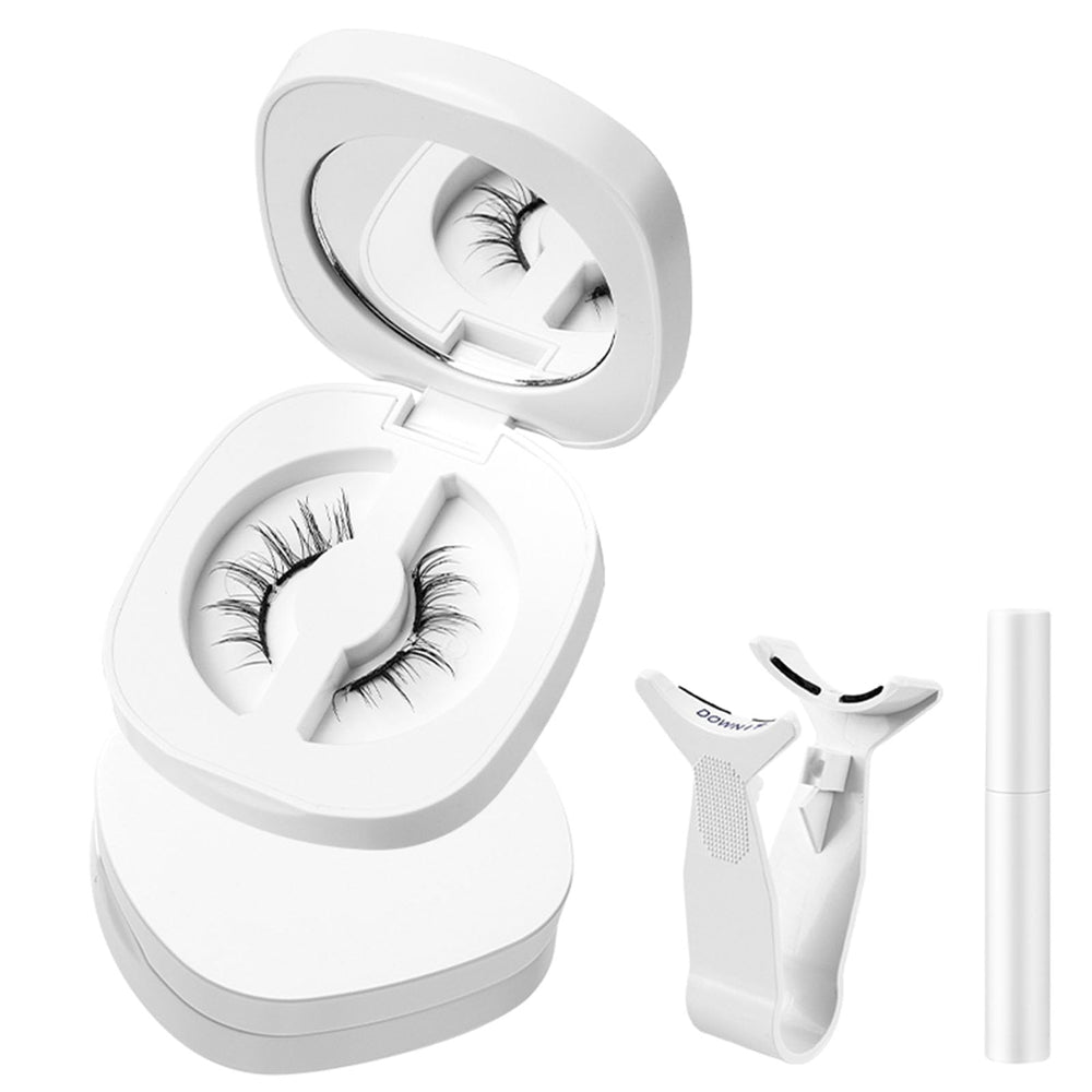 Tiliraiy magnetic eyelashes kit in action for quick, glue-free application and secure hold.