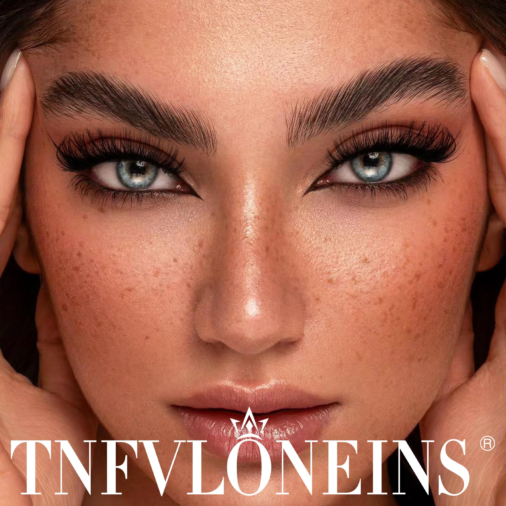 TNFVLONEINS natural-looking mink lashes add subtle volume for everyday beauty.