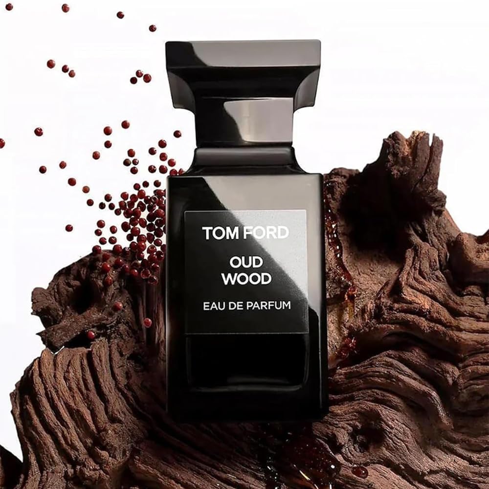 Packaging box for Oud Wood enhances gifting and display appeal.