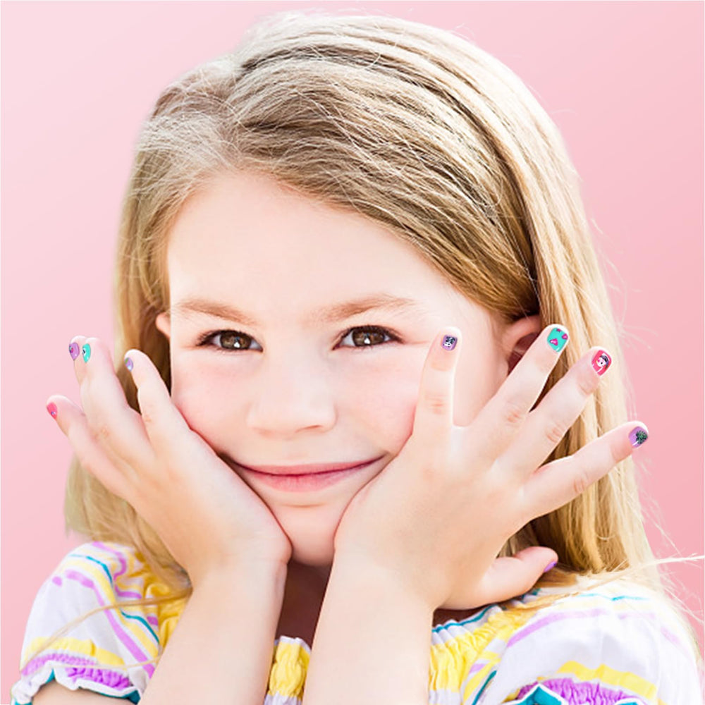 TOMICCA colorful-nails spirit during playdate captures joyful creativity.