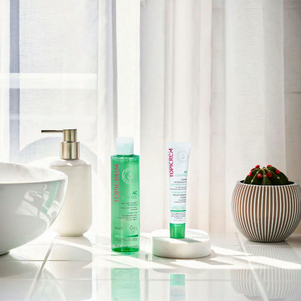Topicrem AC 40ml jar label highlights a dermatologist-friendly formulation for daily comfort.