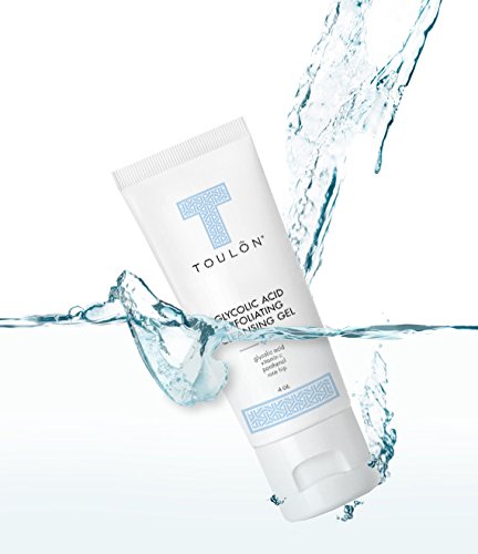 TOULON texture close-up of glycolic cream showing creamy, smooth finish.