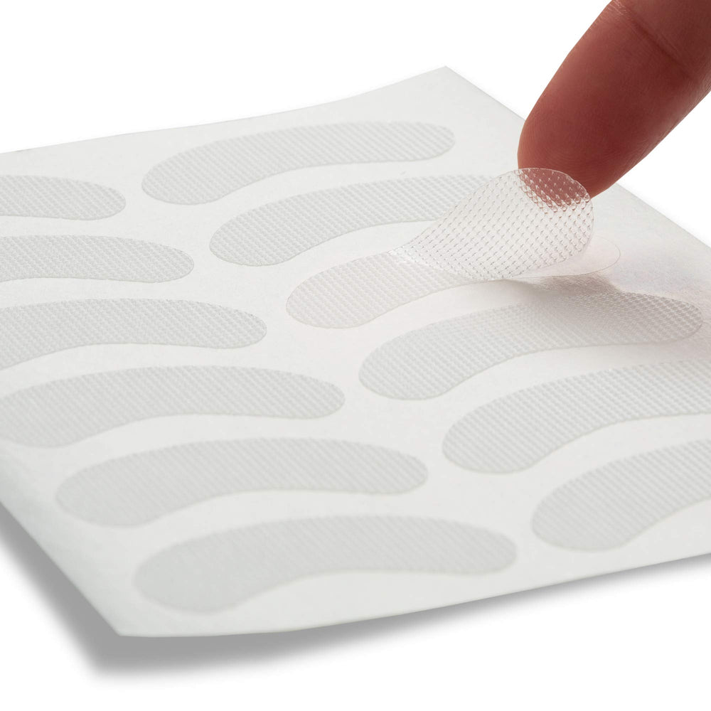 Toute Nuit Wrinkle Patches hypoallergenic materials suit sensitive skin.