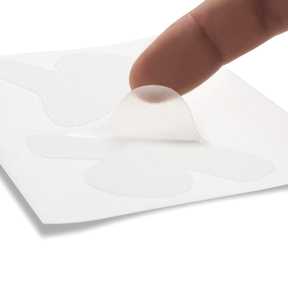 Toute Nuit unscented formula patches keep skin calm overnight.