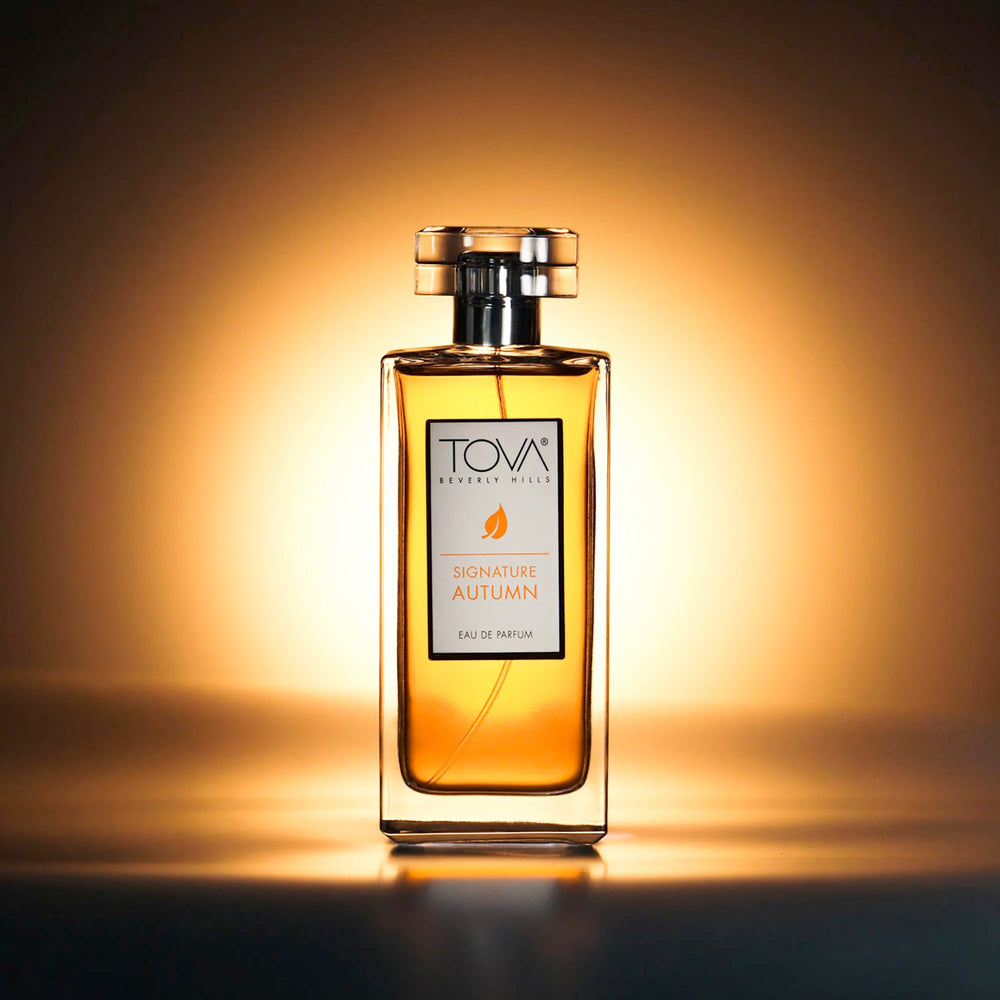 Tova Signature Autumn full bottle shown, ready for everyday elegance and autumn evenings.