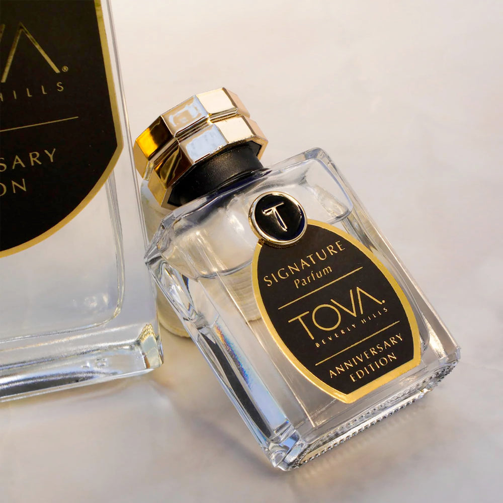 Tova Signature notes of bergamot and jasmine for a fresh daytime scent
