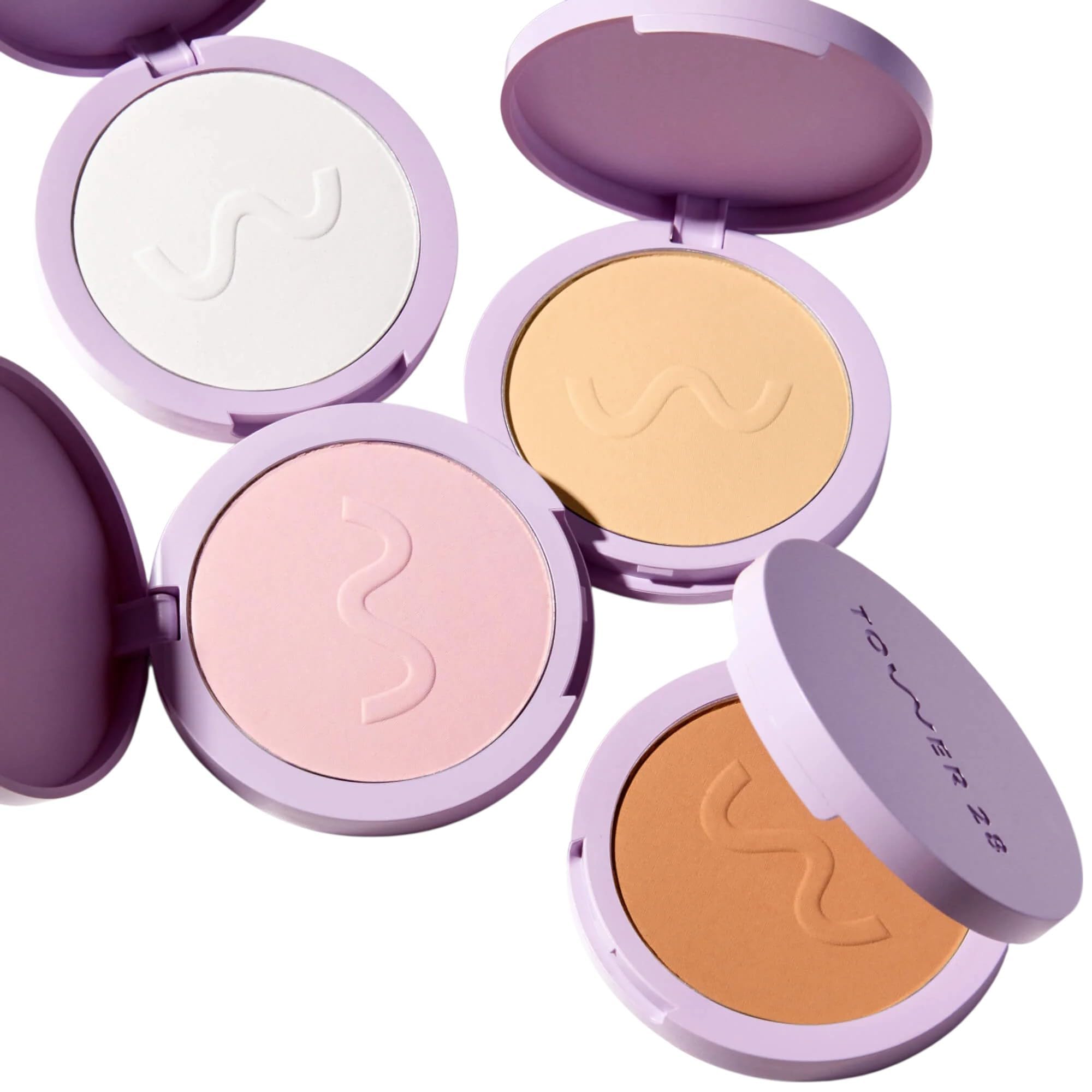 Tower 28 kaolin clay image demonstrates oil absorption for a balanced, shine-free complexion