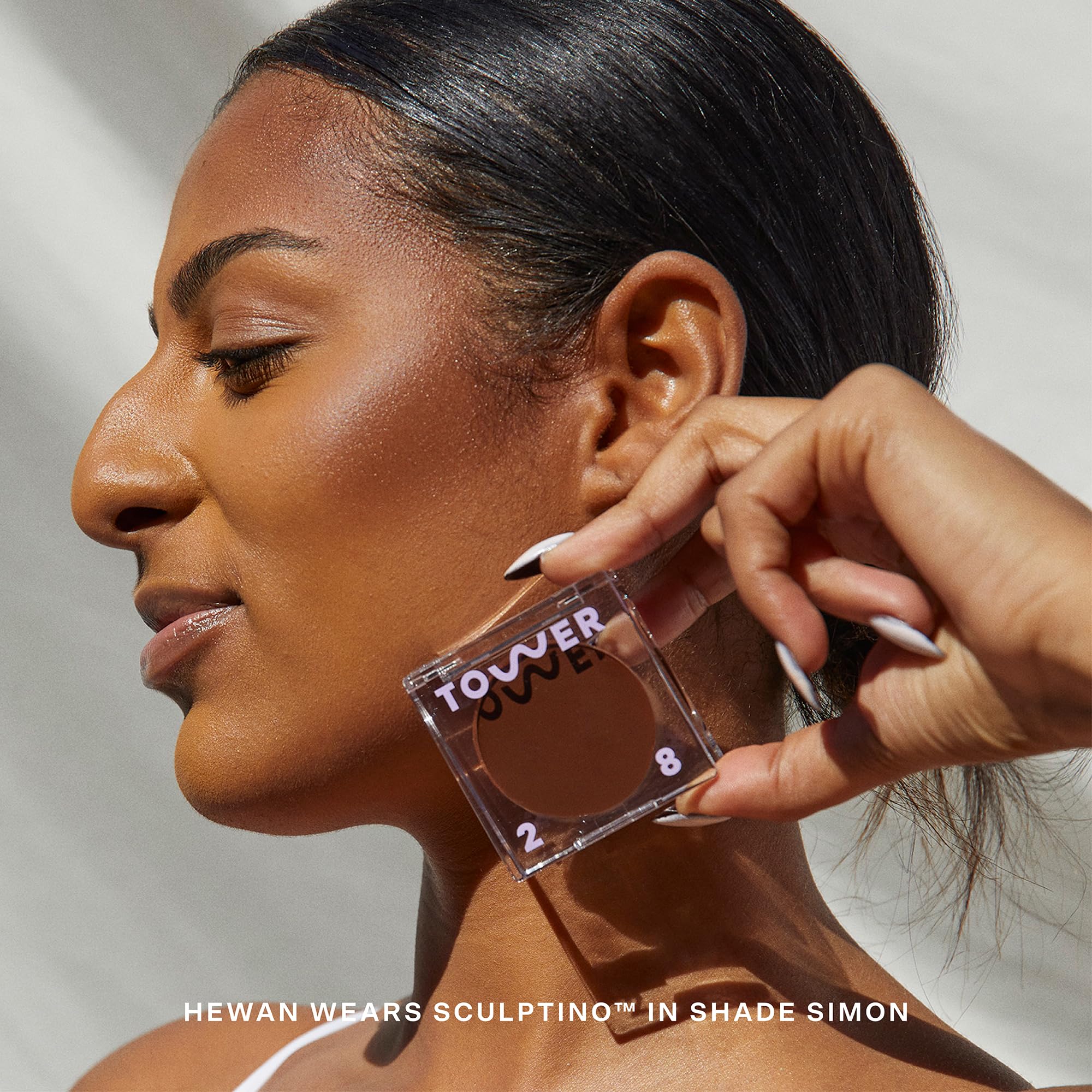 Tower 28 Sculptino vegan fragrance-free formula for a soft matte contour.