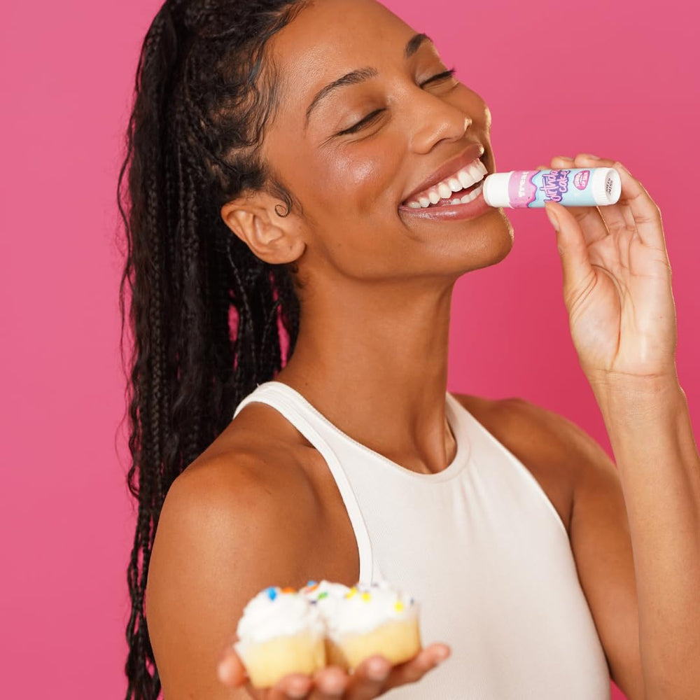 Birthday Cake scent conveys a sweet, comforting aroma.