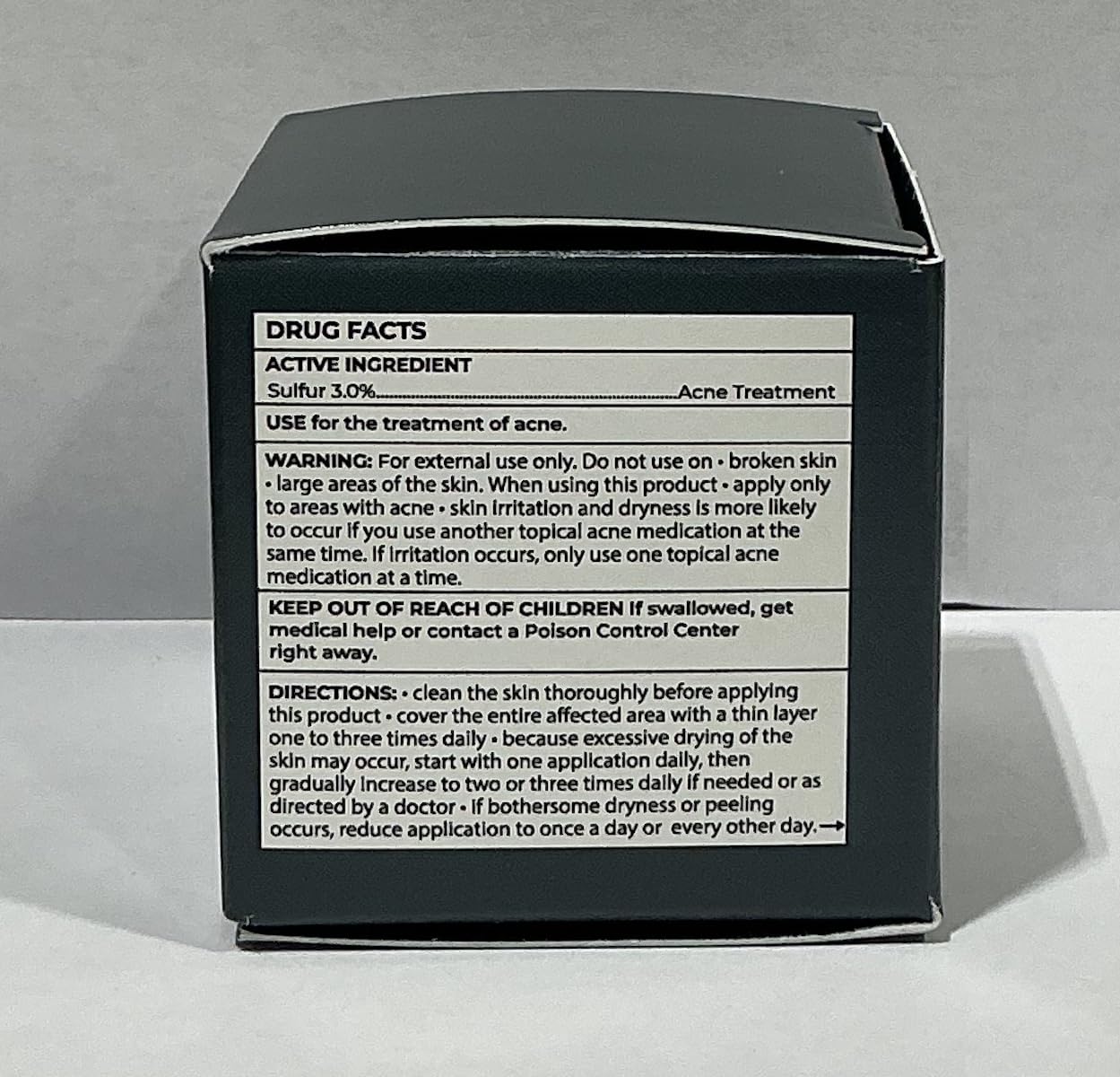 TreeActiv ingredient close-up highlighting Bentonite clay.
