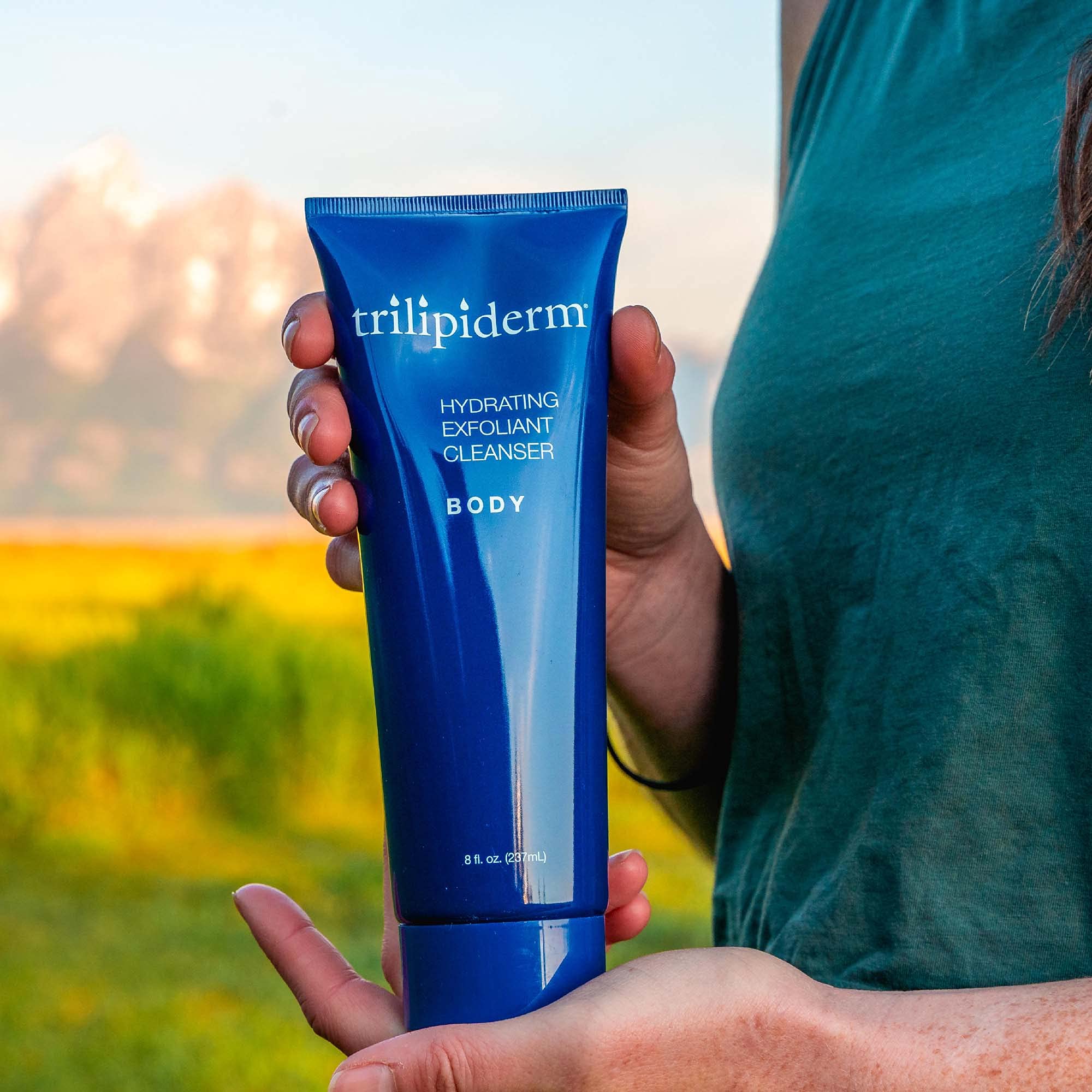 Montan wax ingredient close-up with Trilipiderm confirms gentle exfoliation