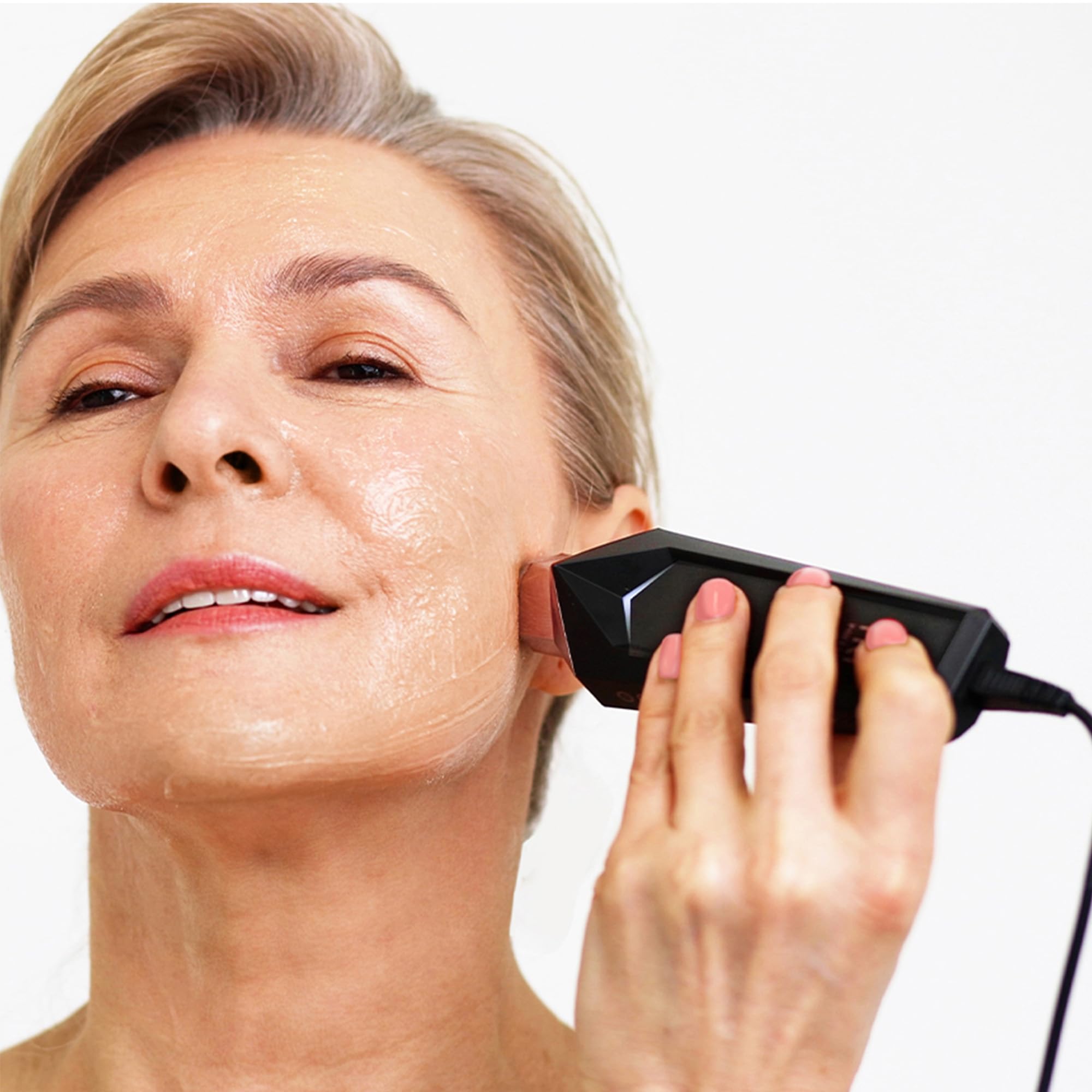 Stop Vx 2 in use on facial area for comfortable, consistent sessions.