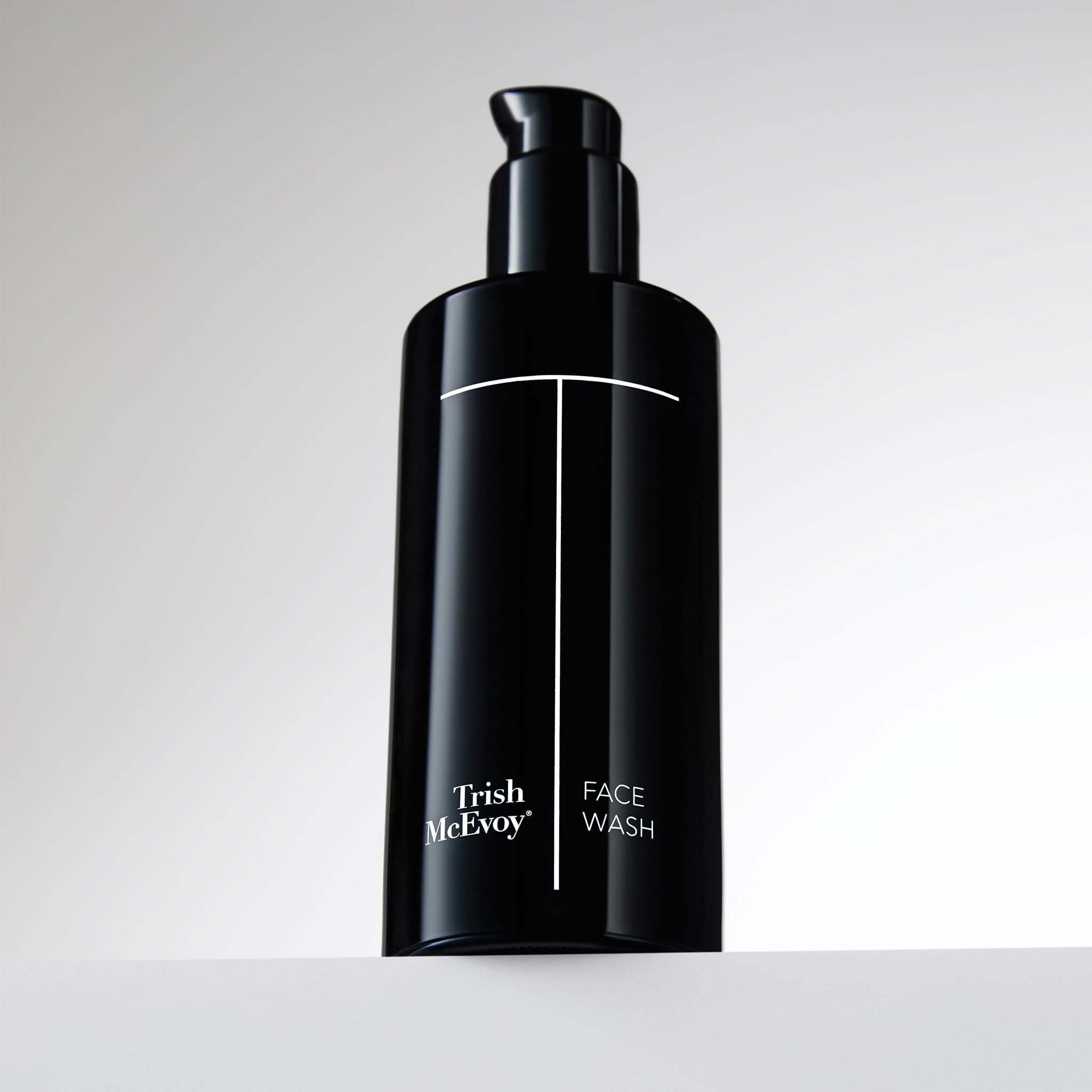 Trish McEvoy Instant Solutions Face Wash foam action shows thorough cleansing for clear pores.