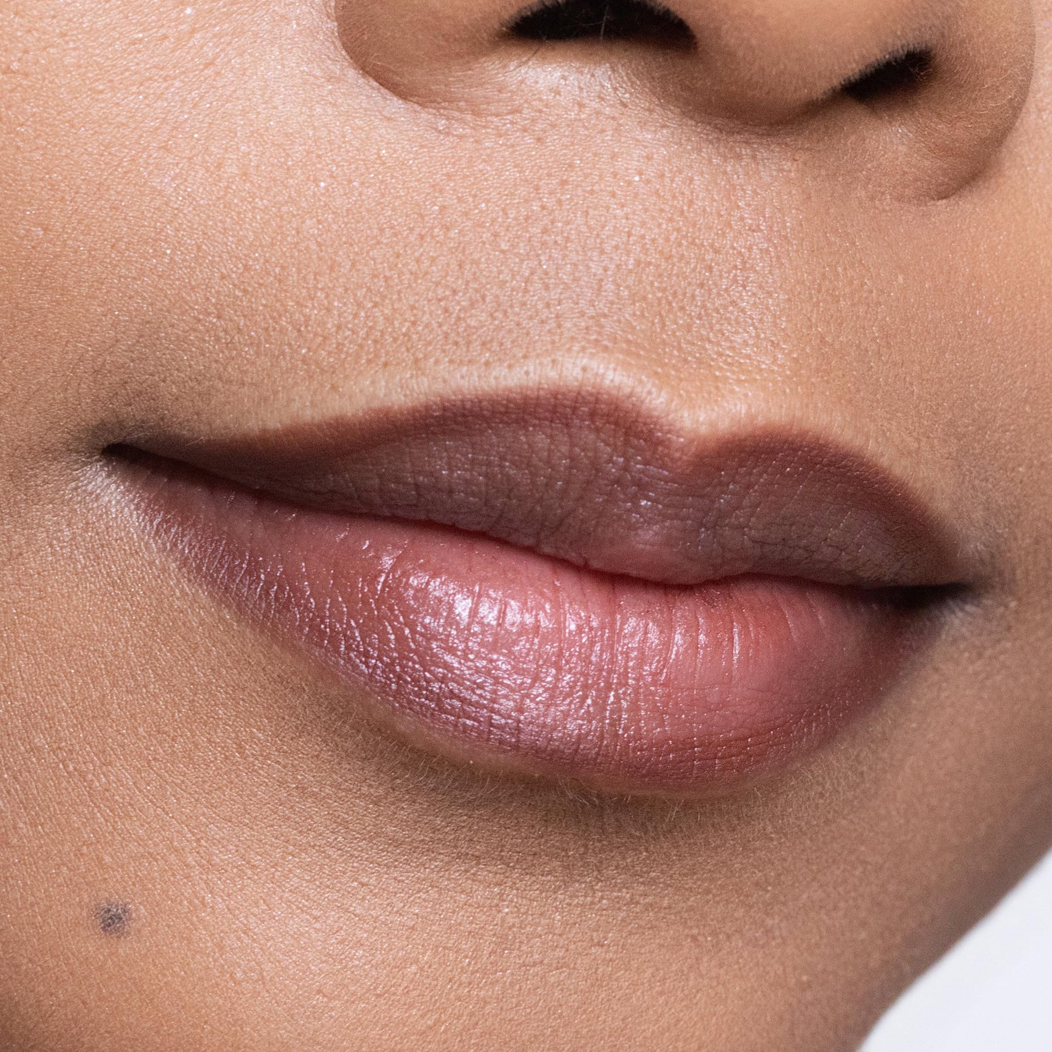 Trish McEvoy Shape & Enhance Lip Liner Bold pigment swatch with rich payoff
