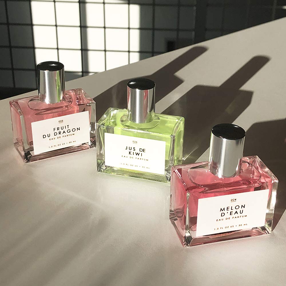 Tru Fragrance Beauty No. 26 Jus du Kiwi coconut flakes accent.