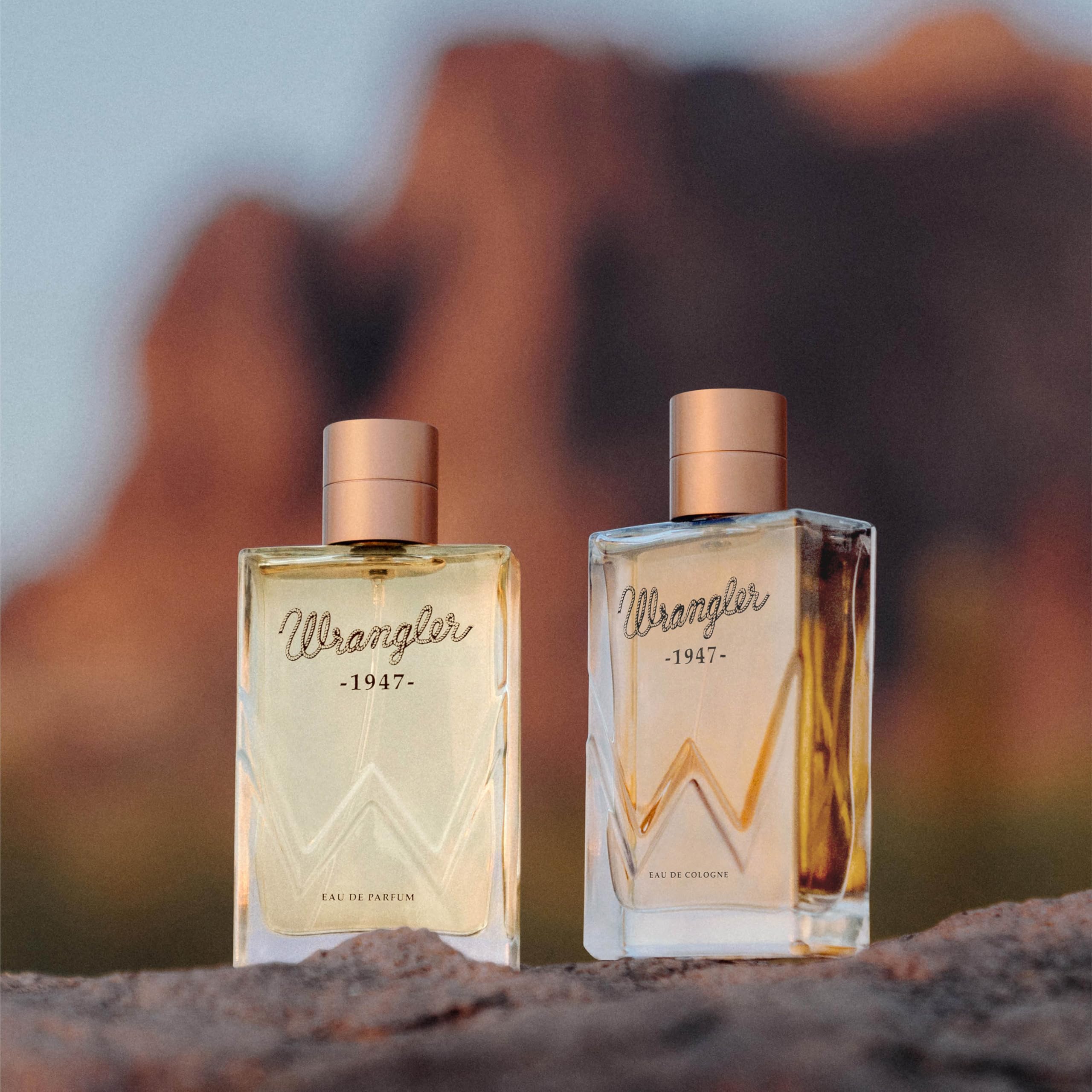 Tru Fragrance Beauty Wrangler 1947 cedarwood detail on resin-rich base