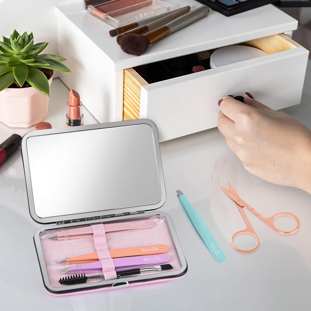TsMADDTs high-definition mirror for clear brow detail.