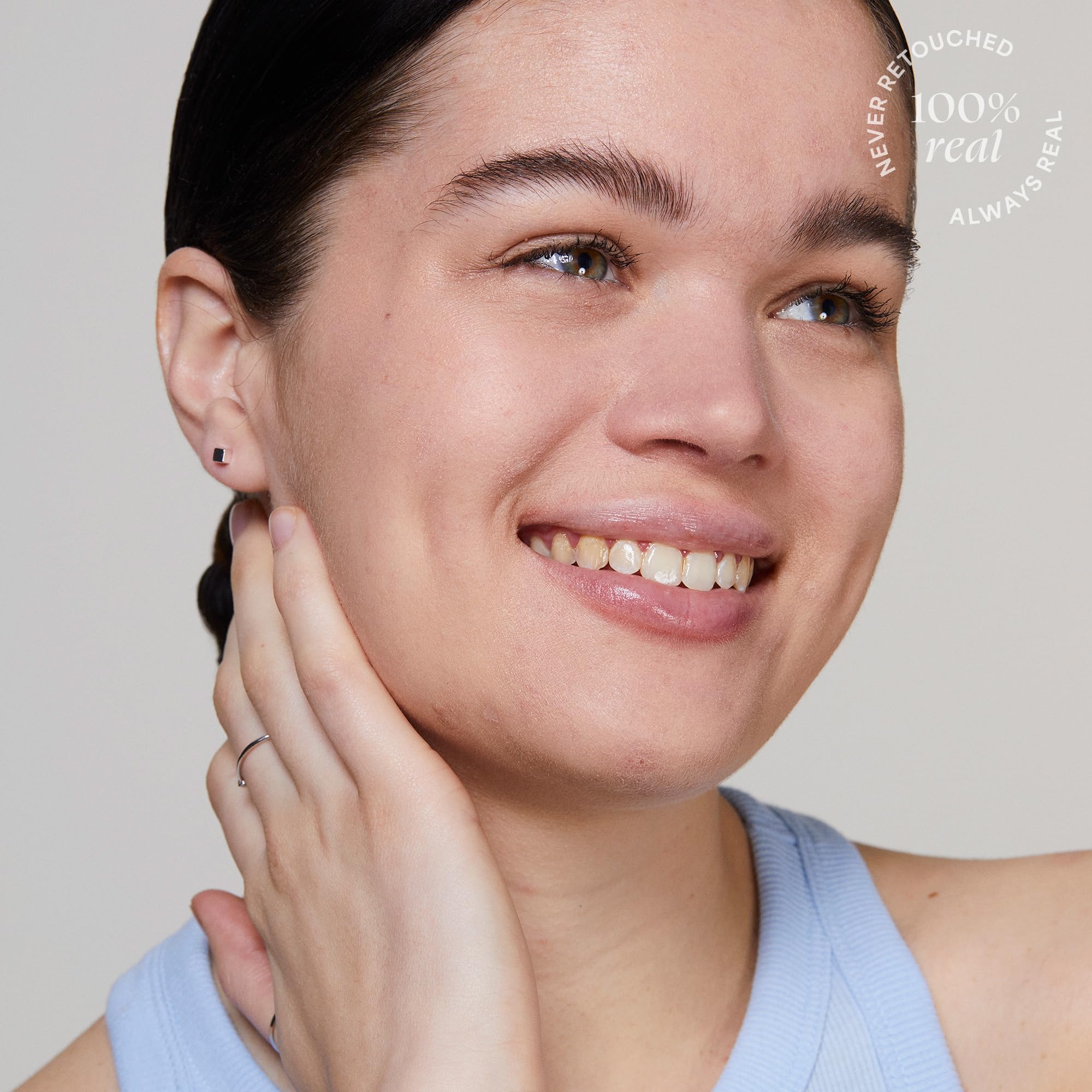 Probiotic extracts and licorice in Luna primer support tone refinement.