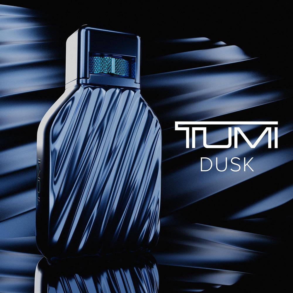 TUMI DUSK close-up highlights applicability and everyday versatility.